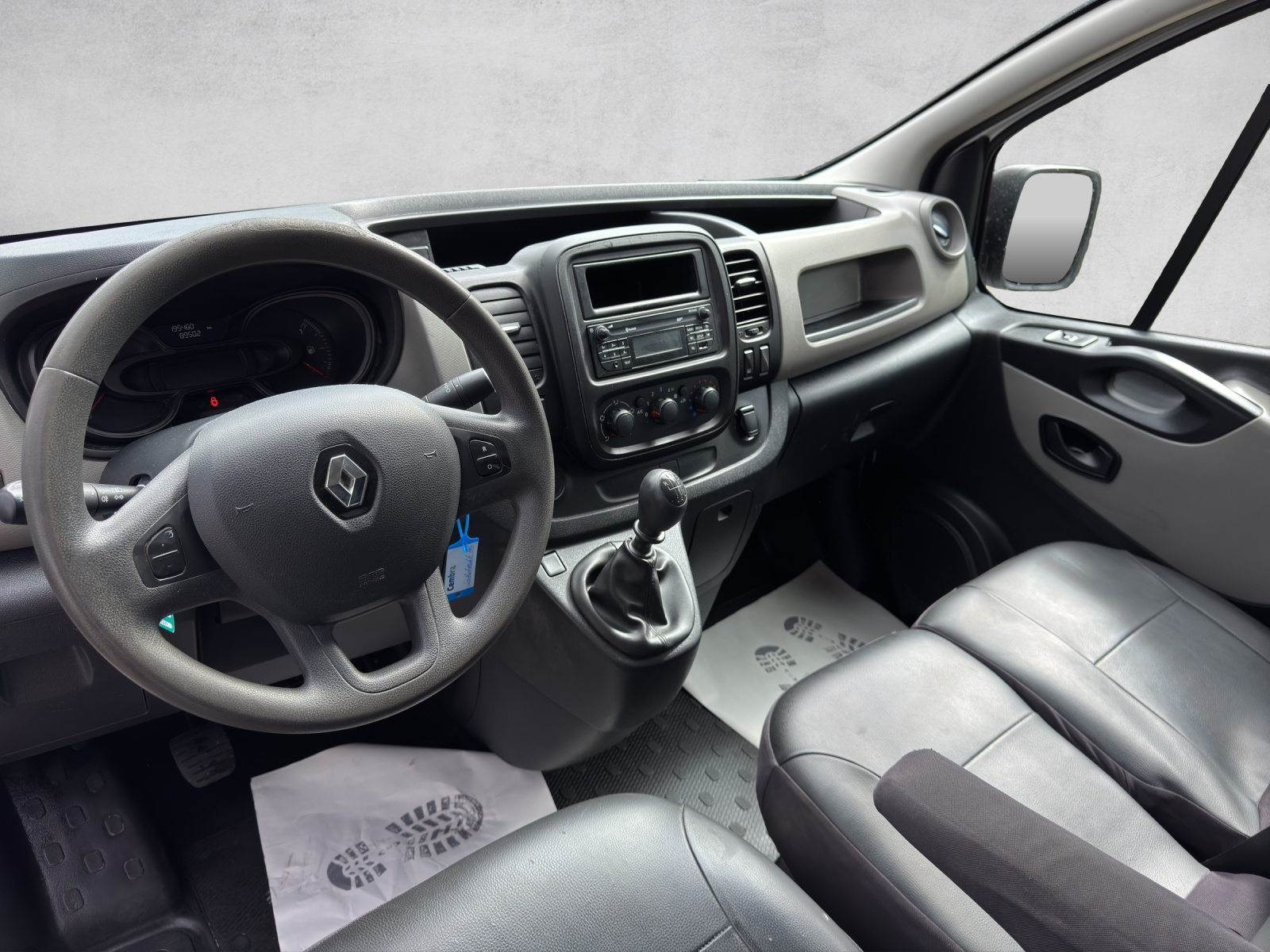 RENAULT Trafic 1.6 ENERGY TwinT. dCi125 2.9t Business L2H1-image-11