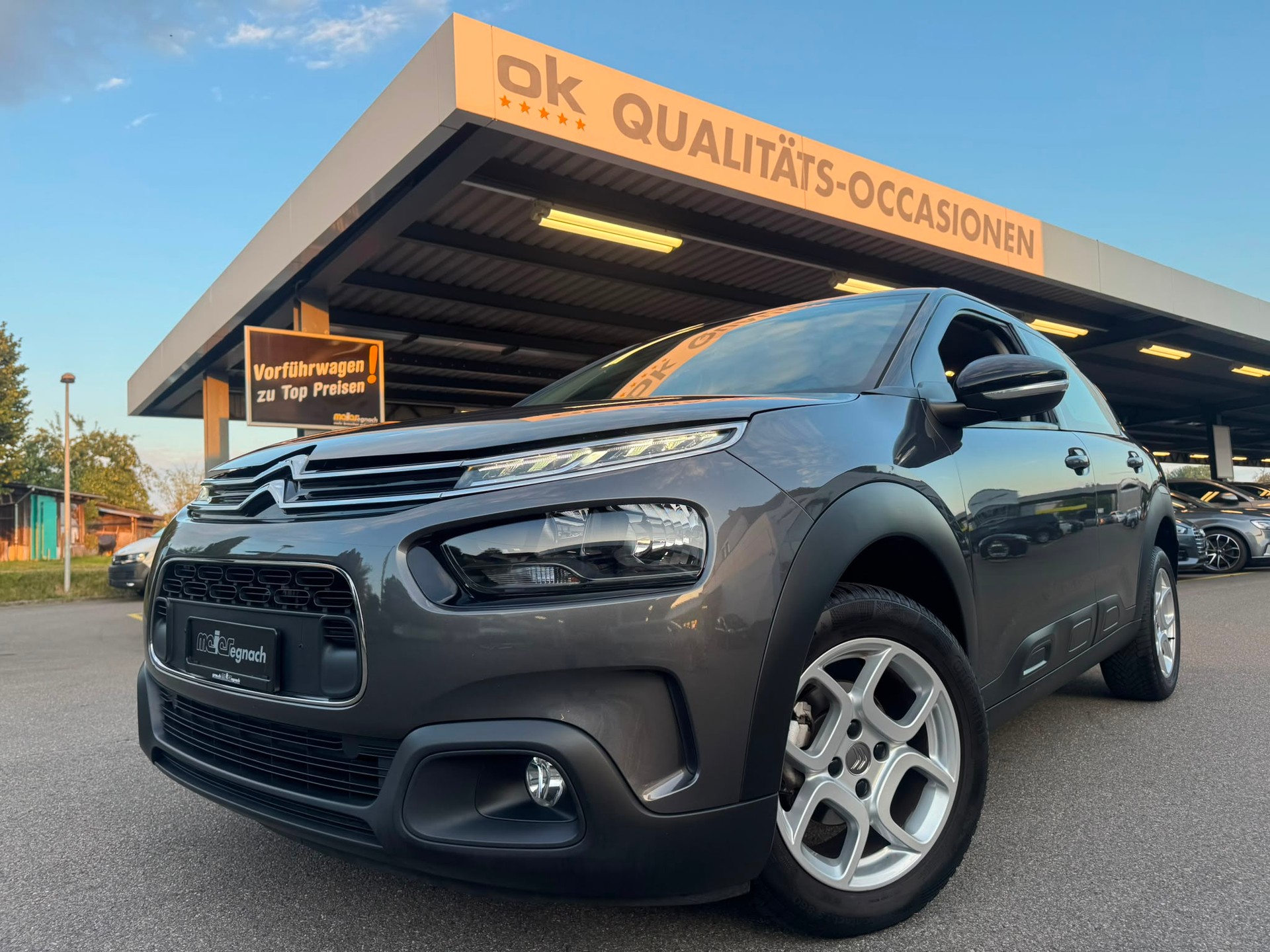 CITROEN C4 Cactus 1.2 Pure Tech Feel-image-0