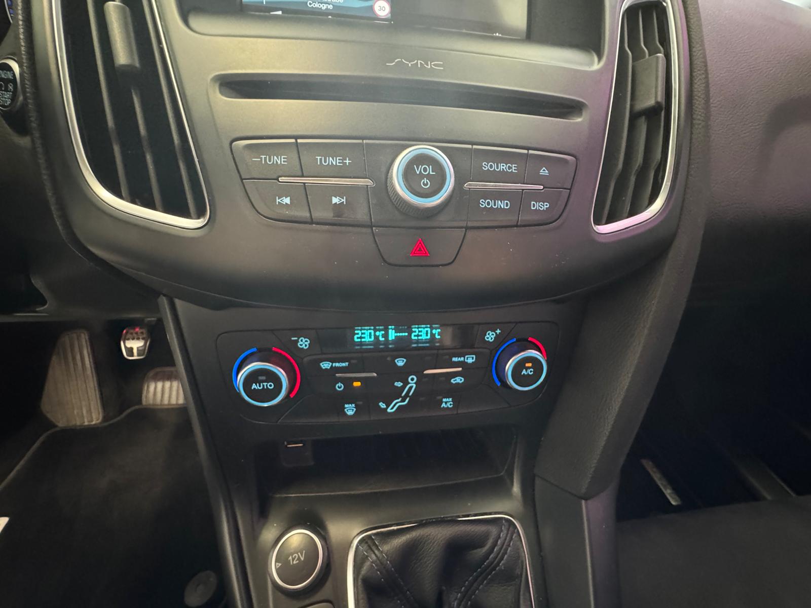 FORD Focus 2.3 EcoBoost RS AWD * Sièges "RECARO"-image-22