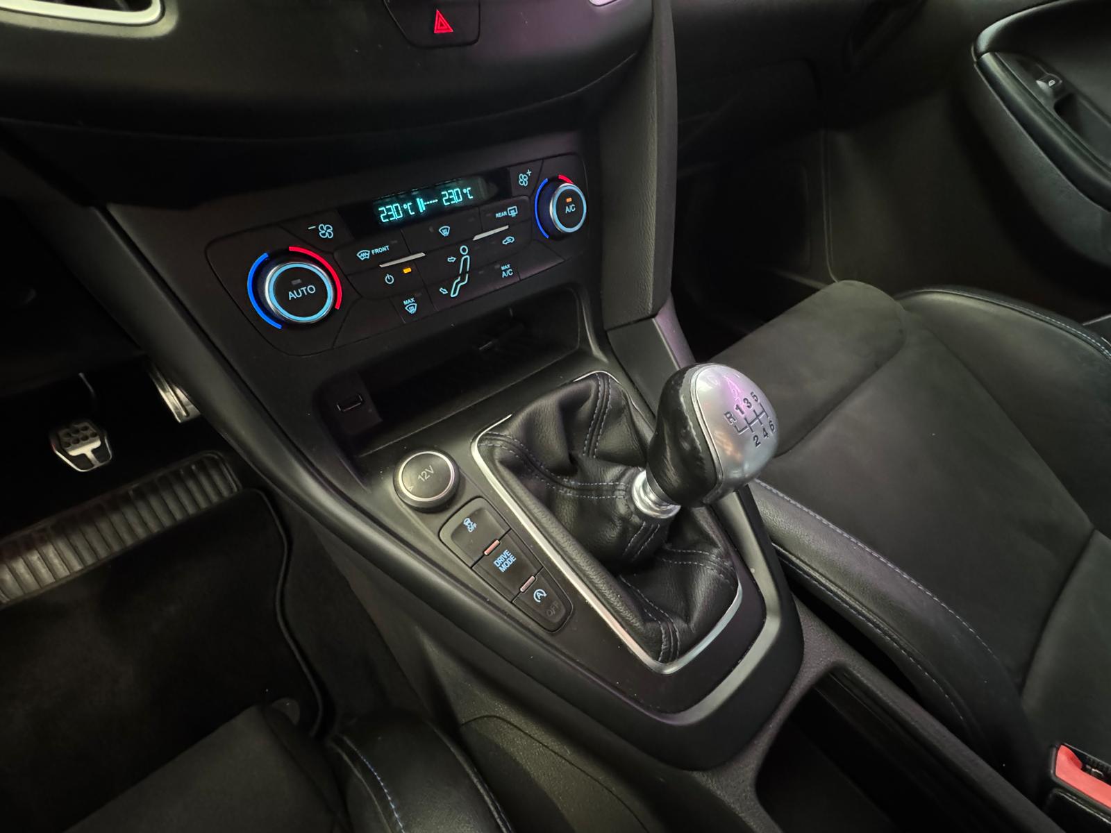 FORD Focus 2.3 EcoBoost RS AWD * Sièges "RECARO"-image-23