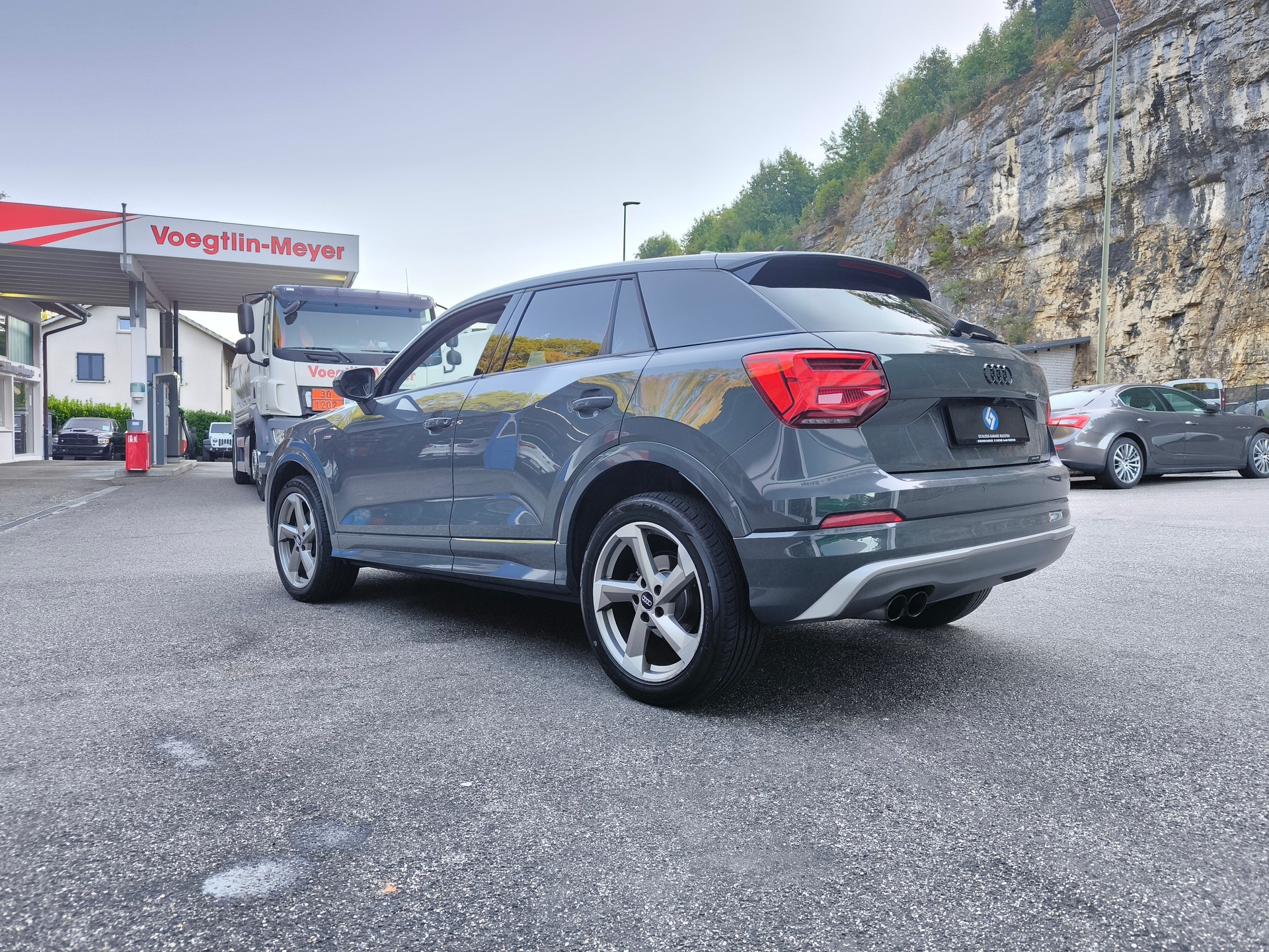 AUDI Q2 2.0 TFSI sport quattro S-tronic-image-9