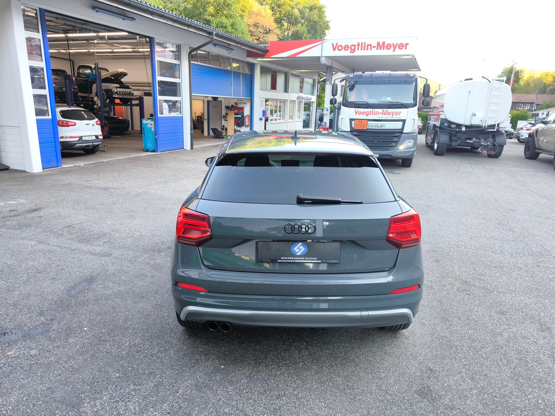 AUDI Q2 2.0 TFSI sport quattro S-tronic-image-11