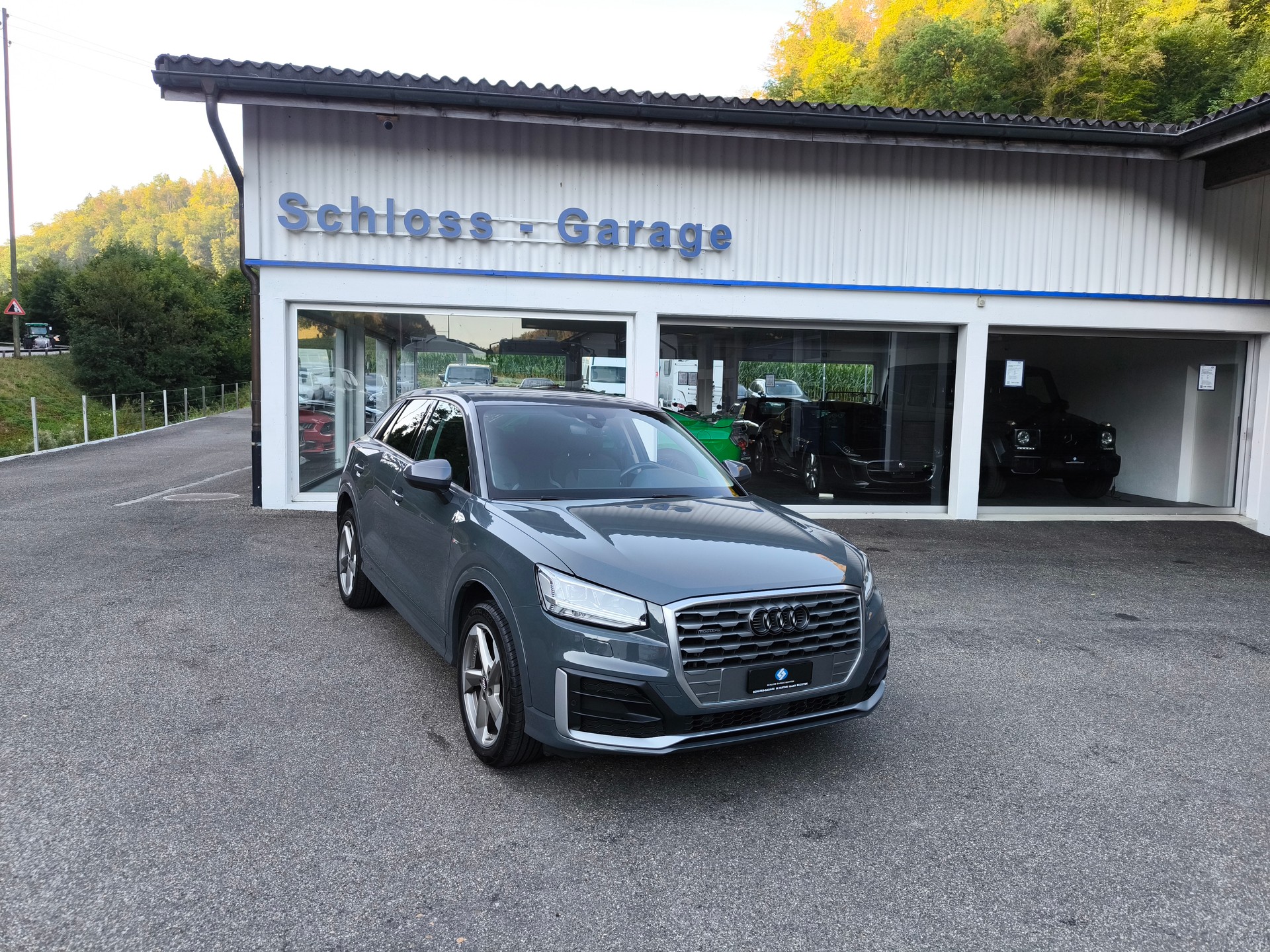 AUDI Q2 2.0 TFSI sport quattro S-tronic-image-2