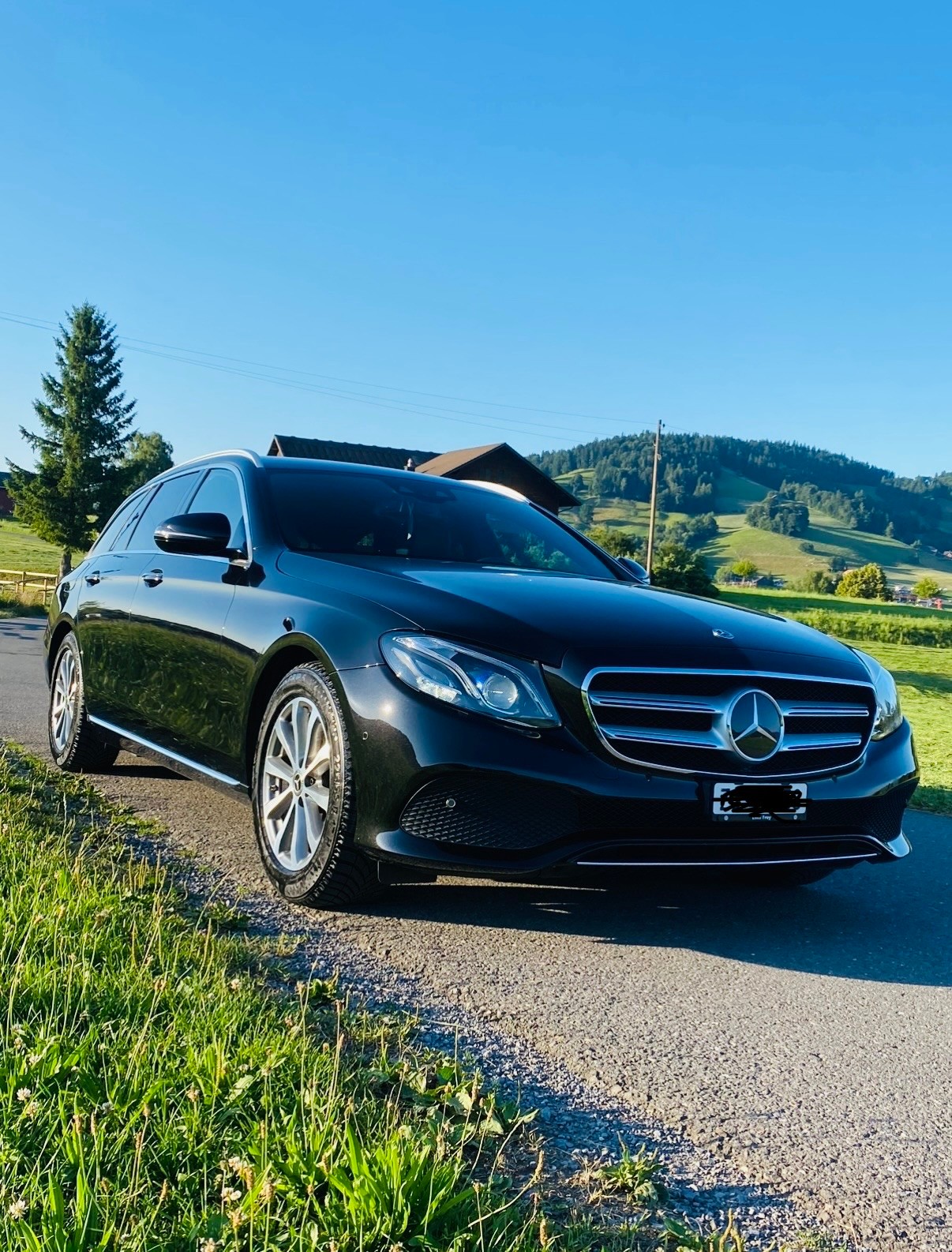 MERCEDES-BENZ E 200 Avantgarde 9G-Tronic-image-2