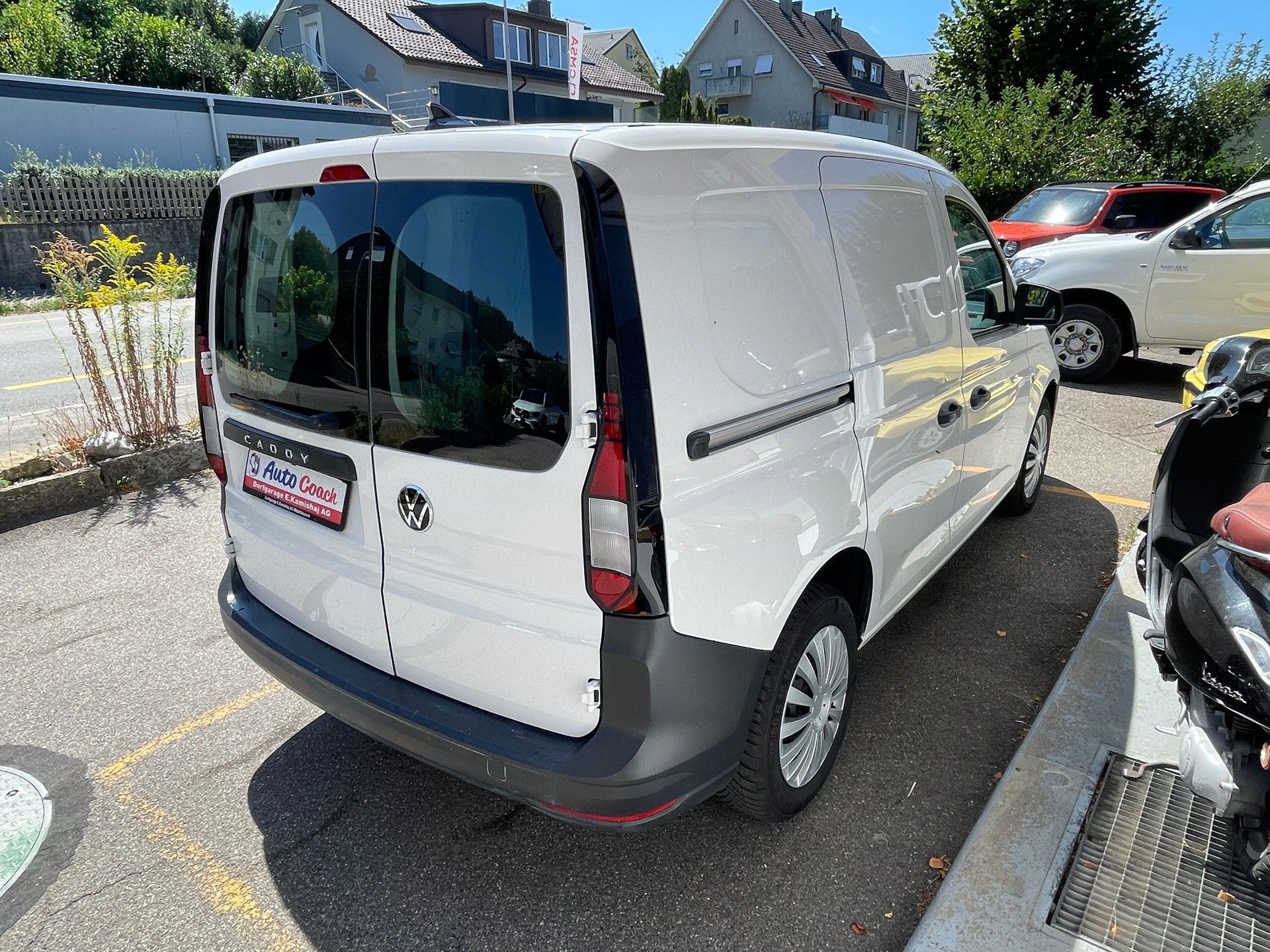 VW Caddy Cargo 2.0TDI-image-8