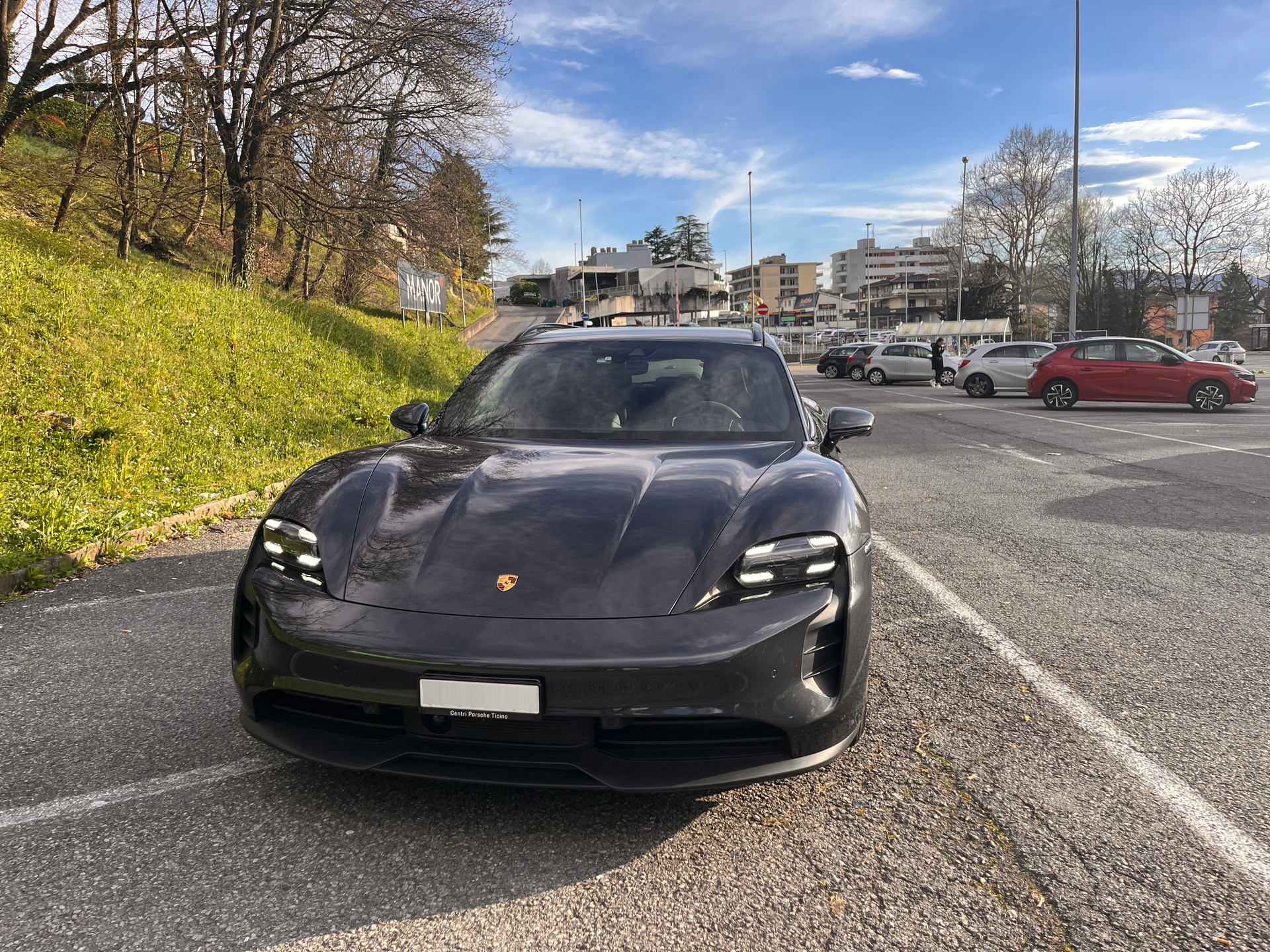 PORSCHE GTS-image-0