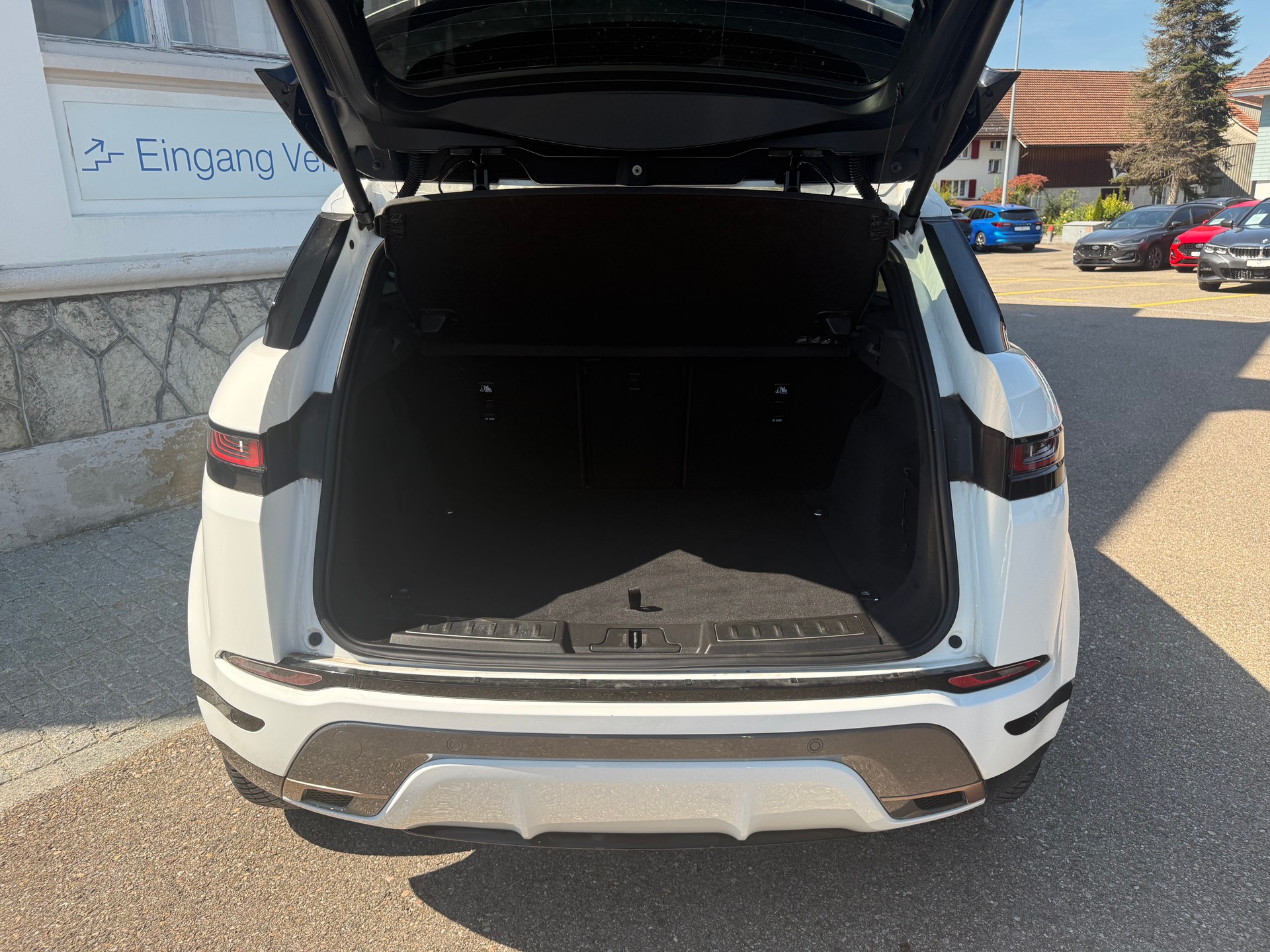 LAND ROVER Range Rover Evoque 2.0 T R-Dynamic SE-image-5