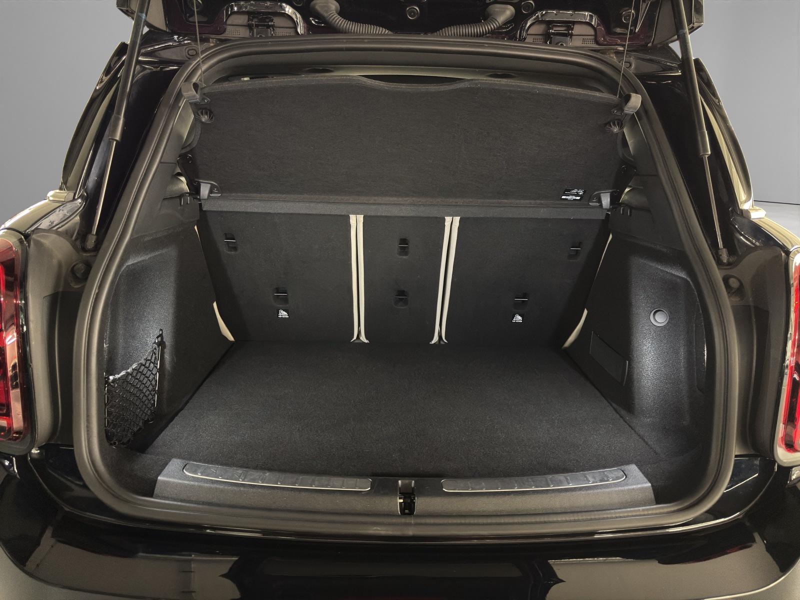 MINI Countryman F60 2.0i Cooper S SAG ALL4-image-9
