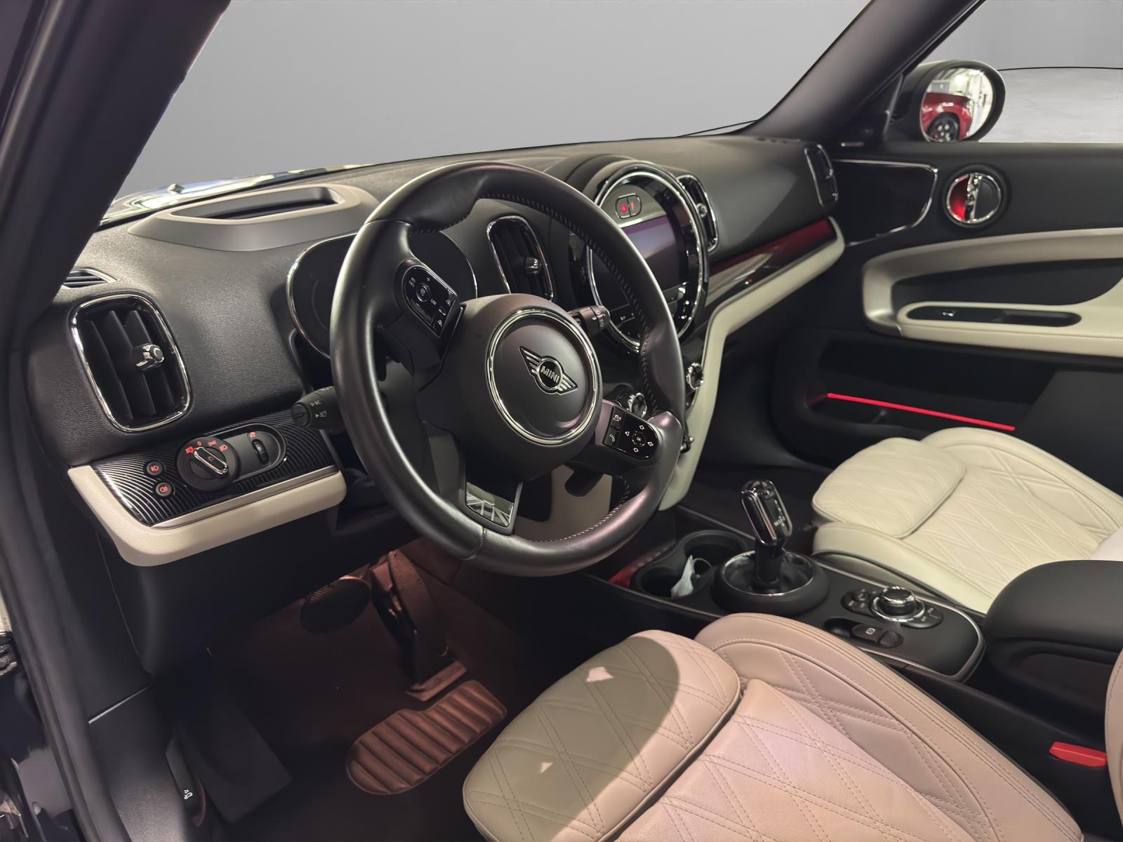 MINI Countryman F60 2.0i Cooper S SAG ALL4-image-11