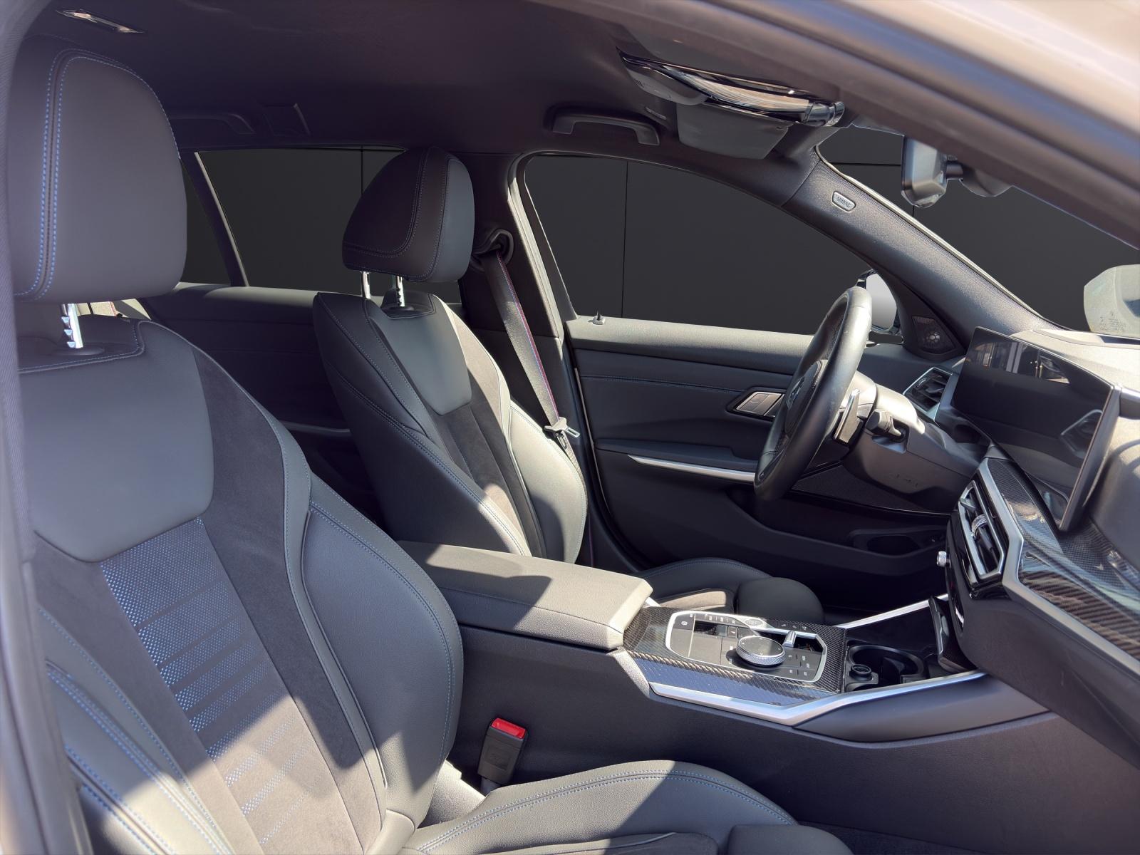 BMW M340i xDrive Touring-image-10