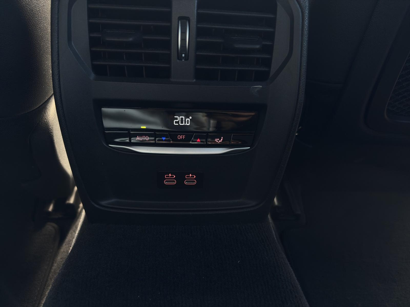 BMW M340i xDrive Touring-image-18