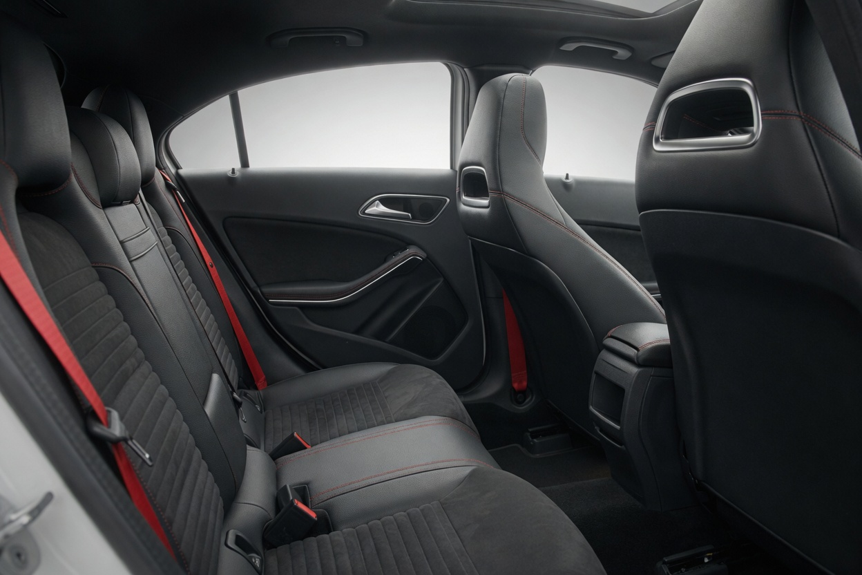 MERCEDES-BENZ A 250 Sport 4Matic 7G-DCT-image-11