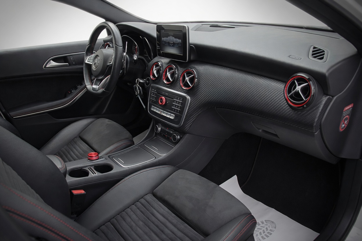 MERCEDES-BENZ A 250 Sport 4Matic 7G-DCT-image-12