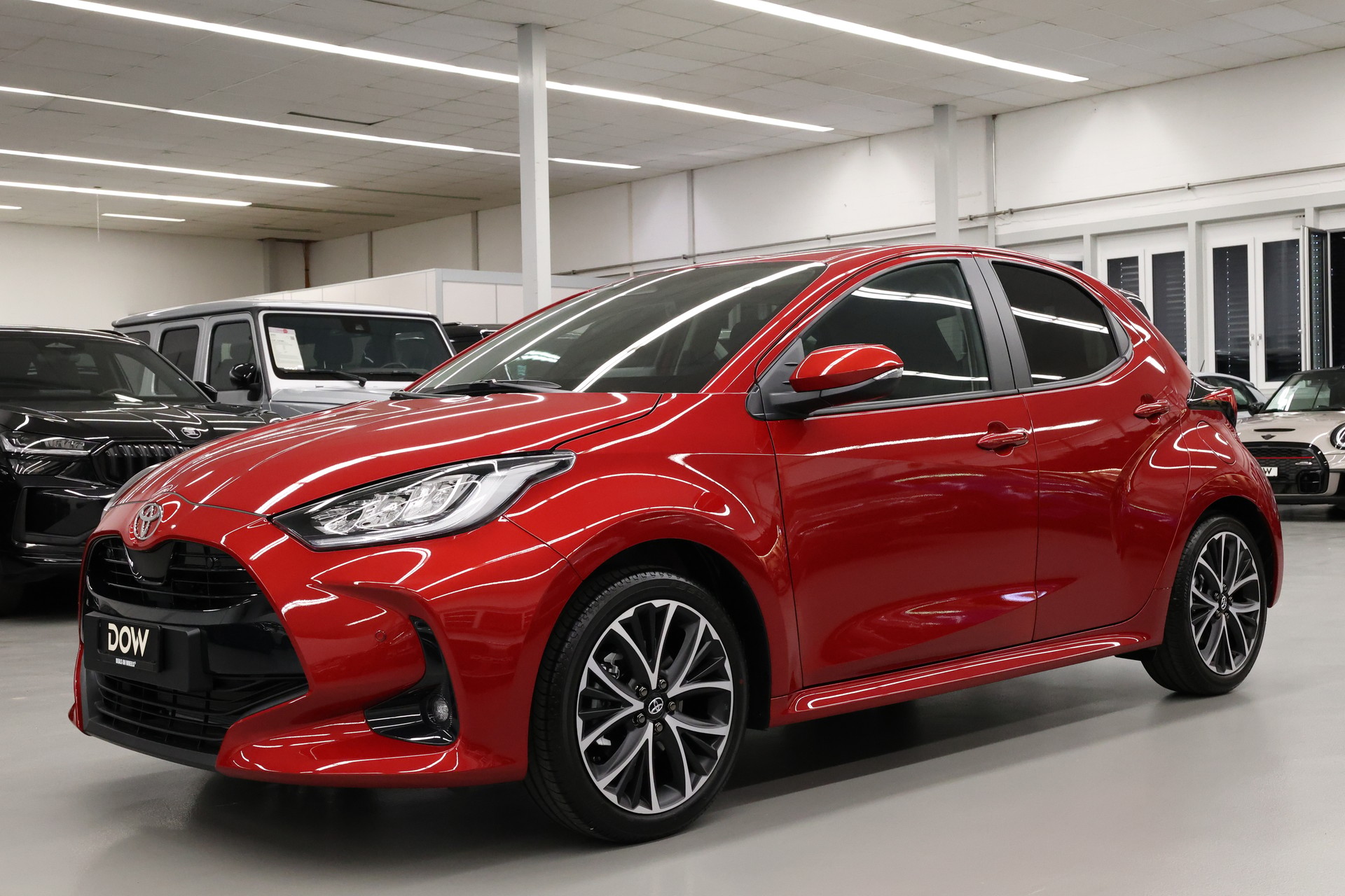 TOYOTA Yaris 1.5 VVT-i HSD Teamplayer-showroom-element-2