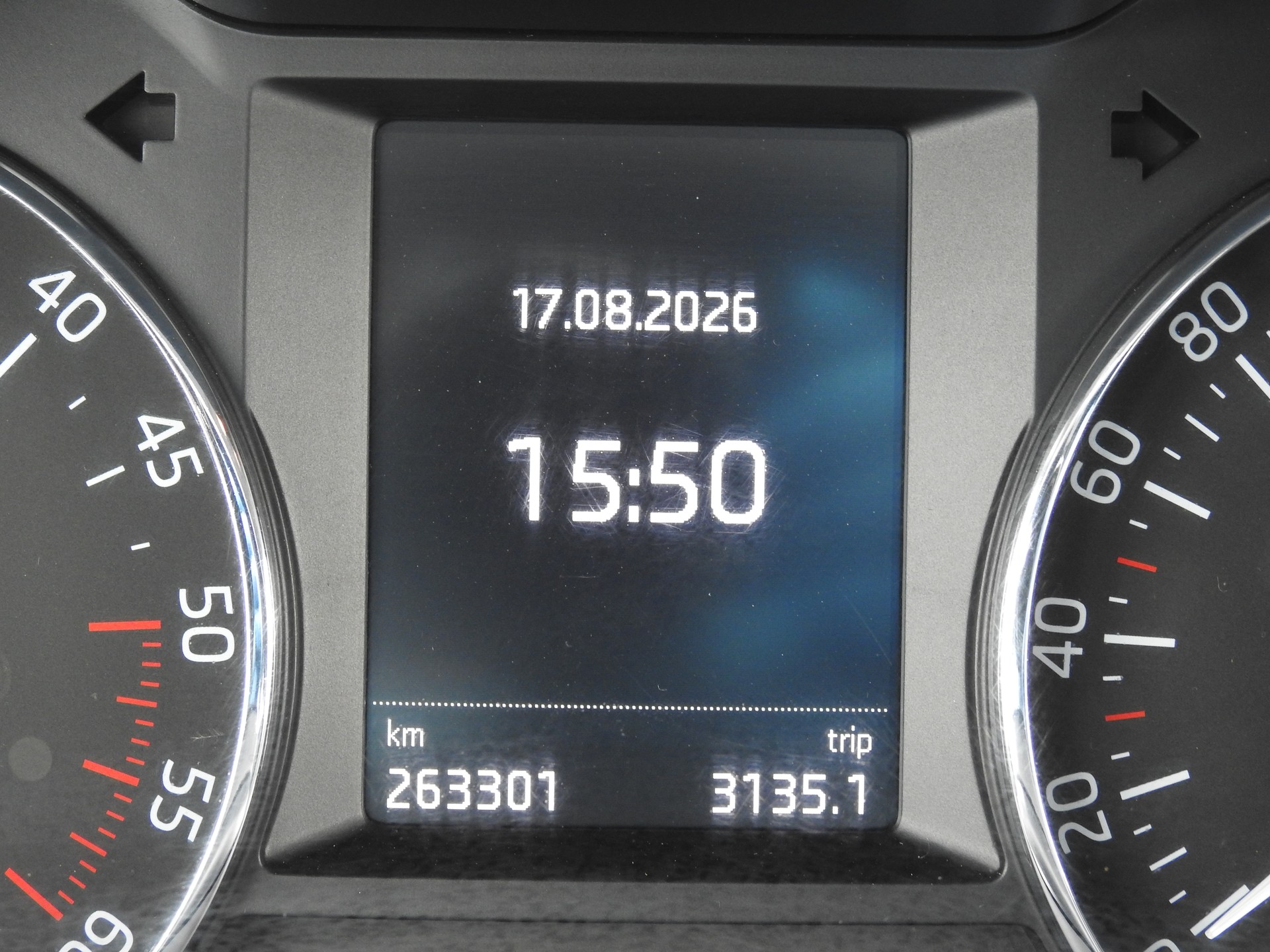 SKODA Octavia Combi 1.6 TDI Style 4x4-image-22