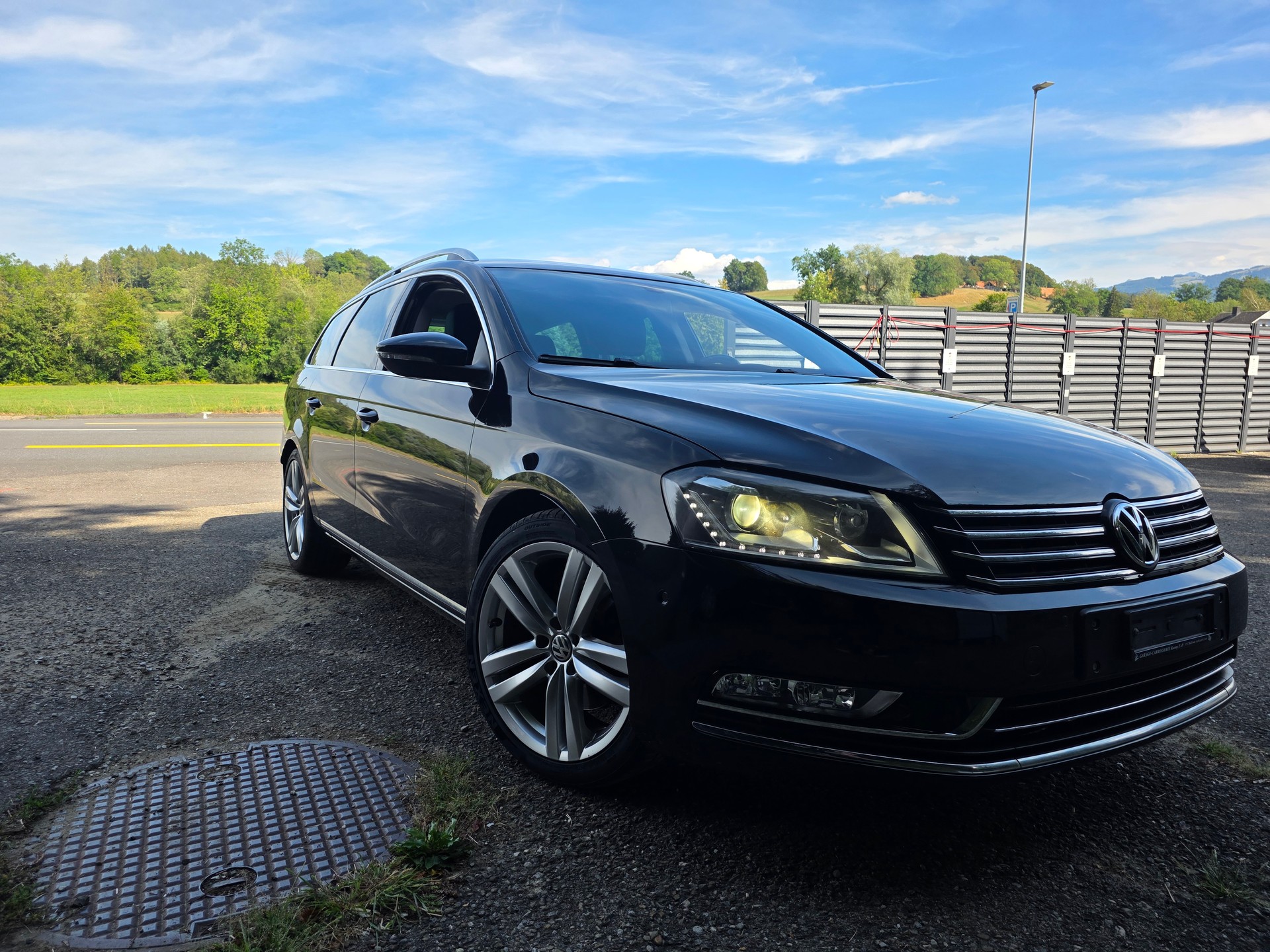 VW Passat Variant 2.0 TDI BMT Highline DSG-image-1