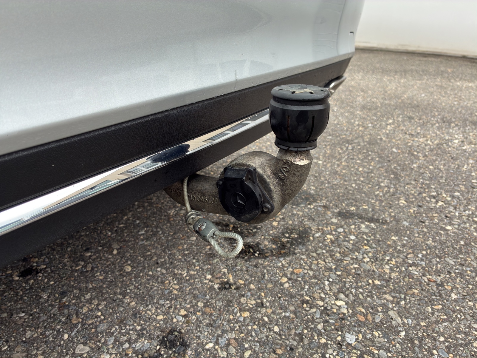 MERCEDES-BENZ E 400 Avantgarde 4Matic 7G-Tronic-image-15