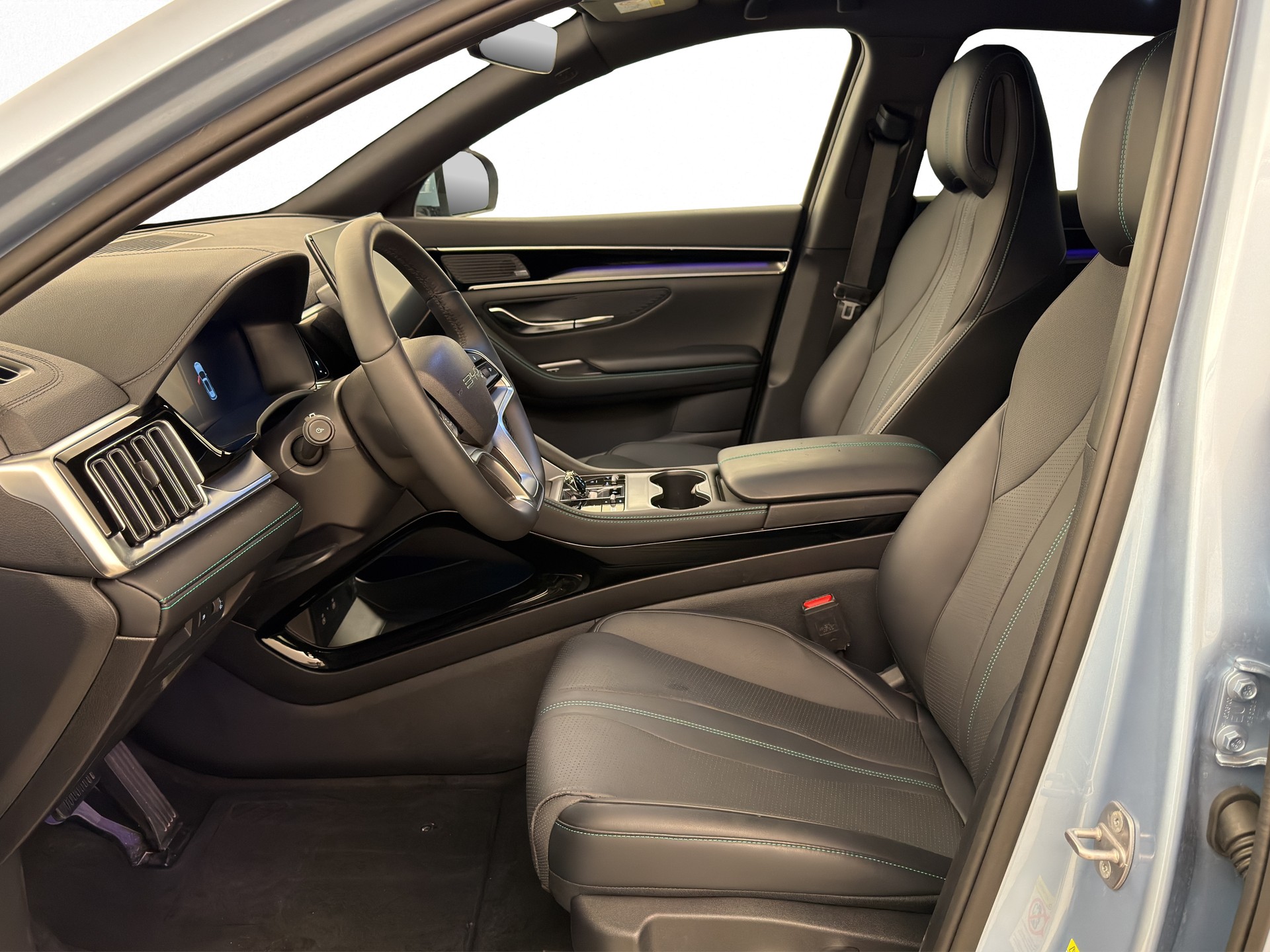 BYD Seal U DM-i Design AWD-image-10