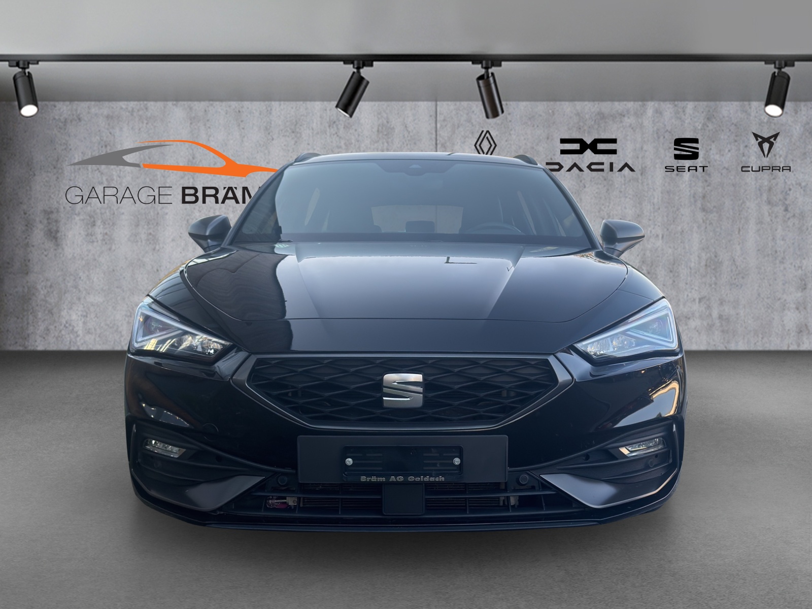 SEAT Leon ST 1.5 eTSI mHEV DSG FR-image-1