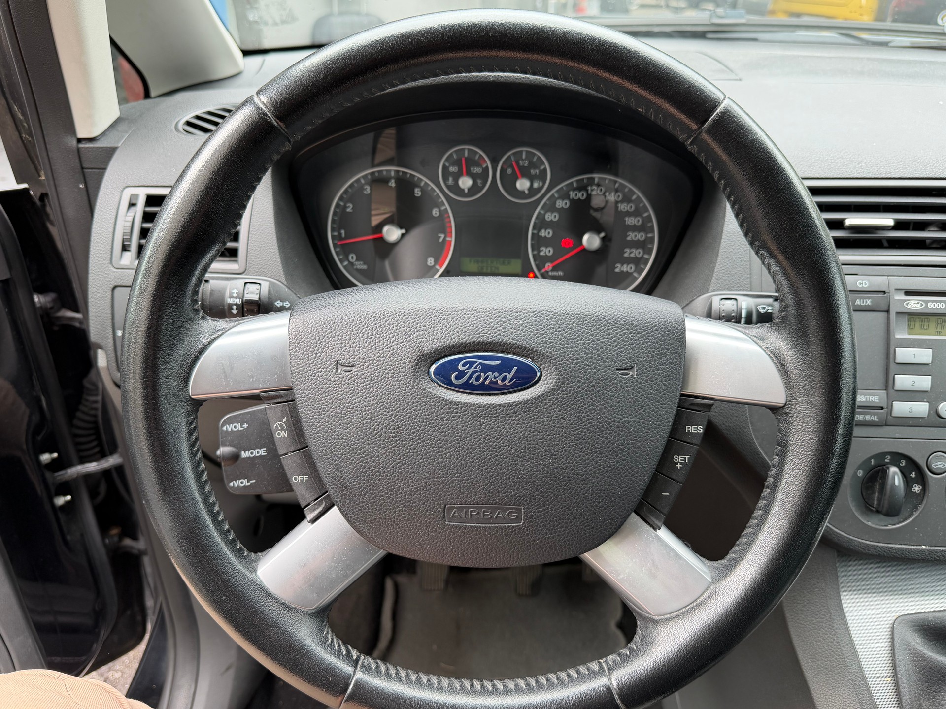 FORD Focus C-Max 1.8 Ambiente-image-11