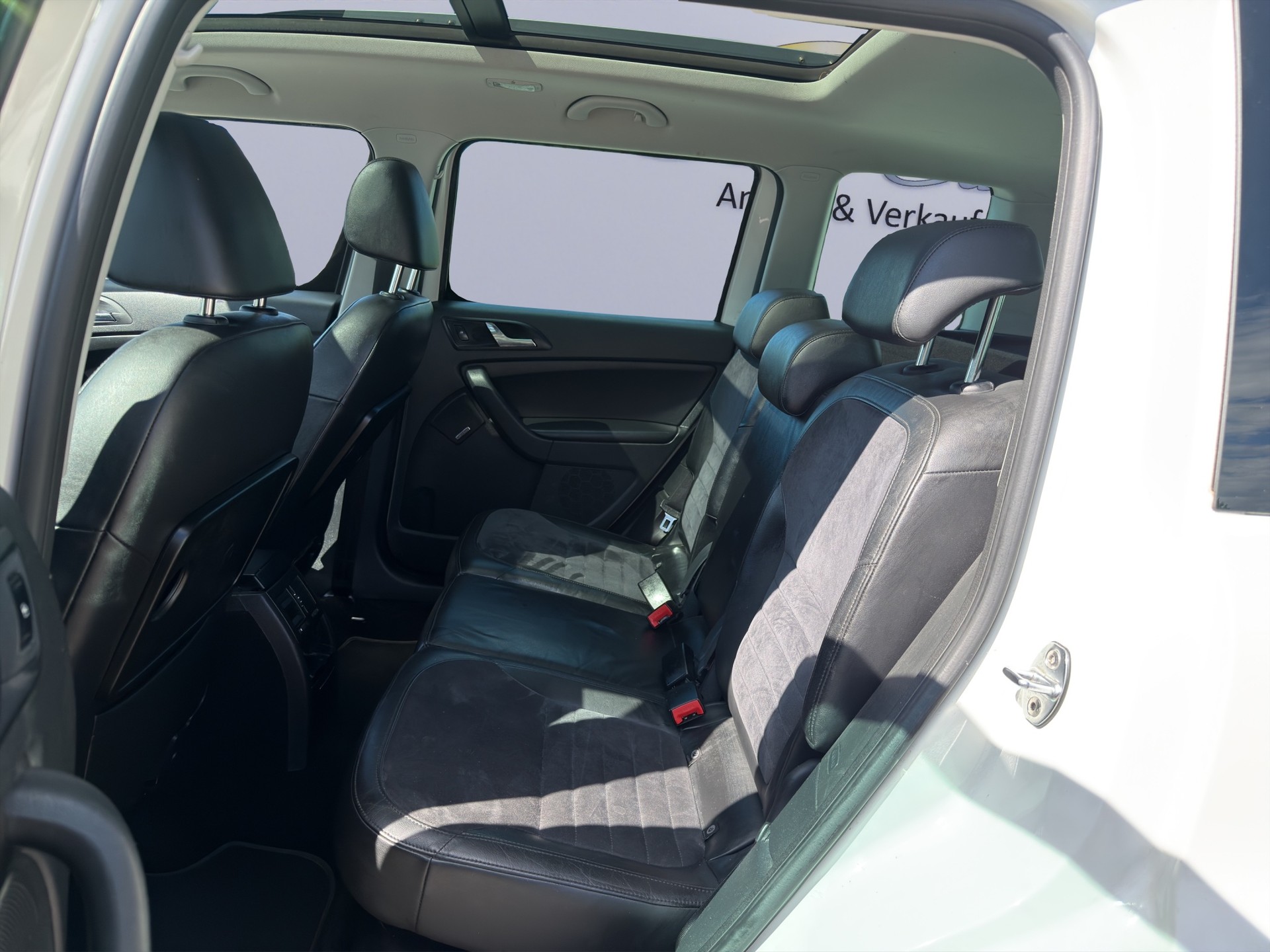 SKODA YETI 1.8 TSI 4x4-image-12