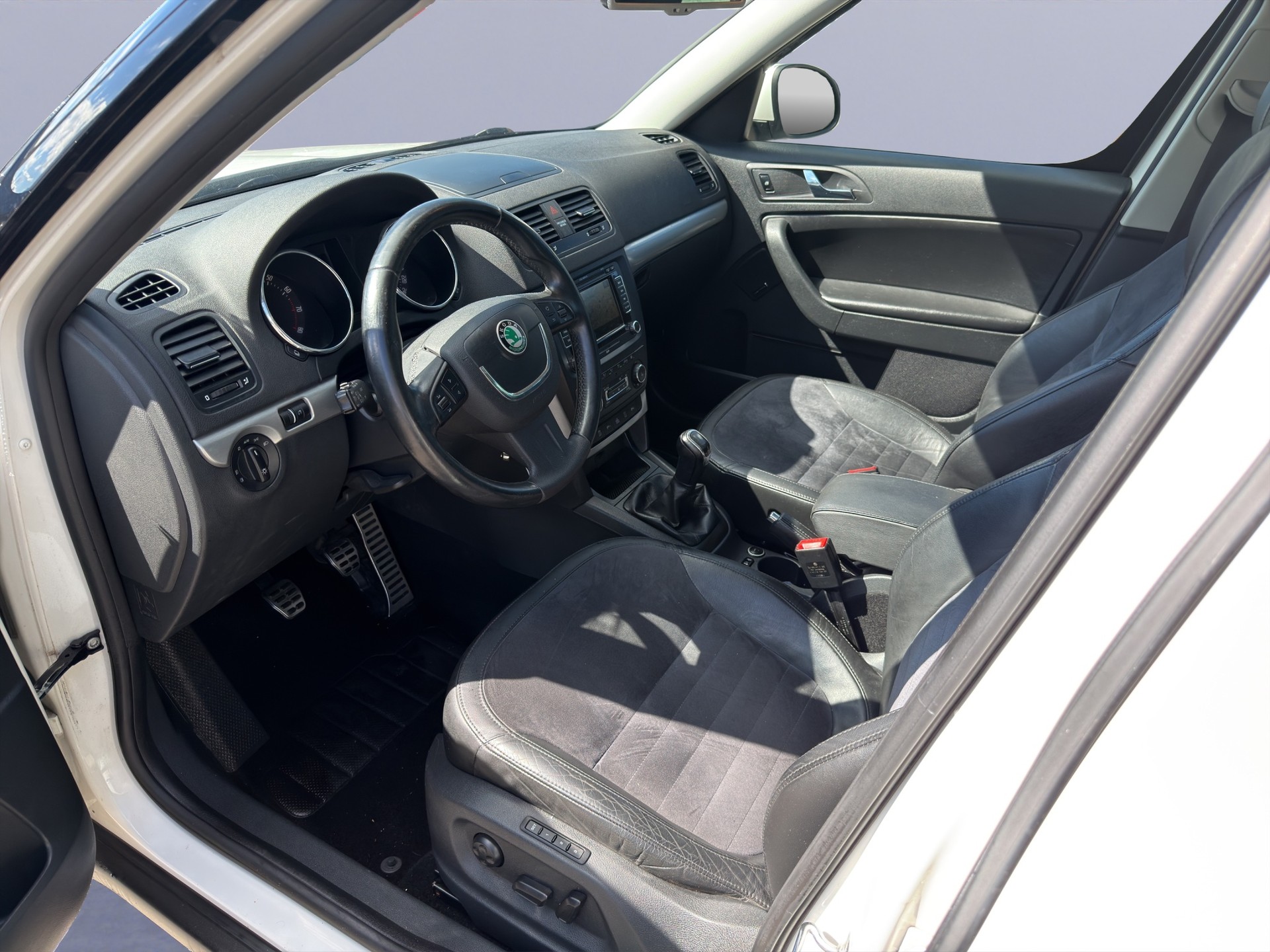 SKODA YETI 1.8 TSI 4x4-image-15