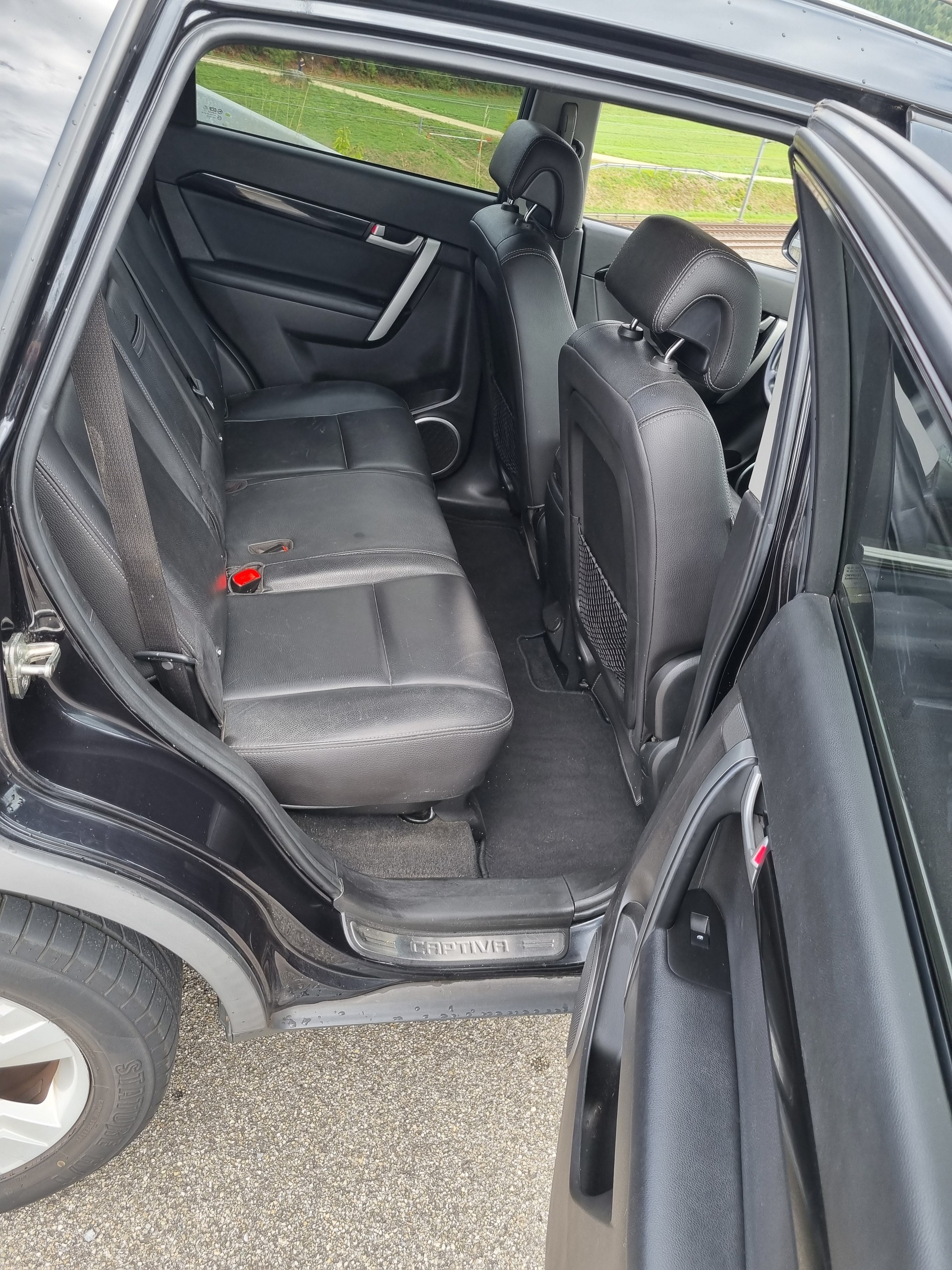 CHEVROLET Captiva 2.4 100 Anniversary 4WD Automatic-image-6