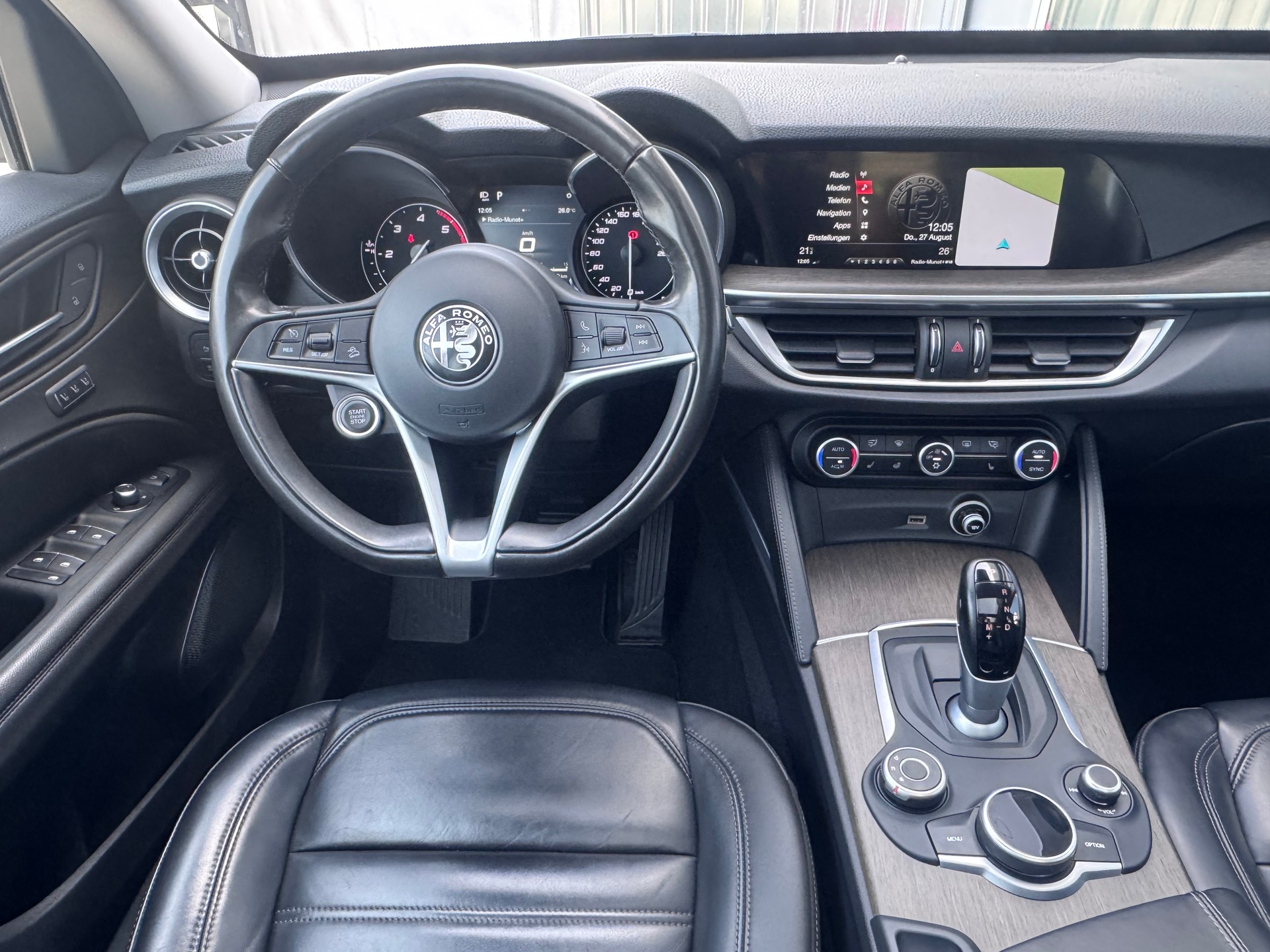 ALFA ROMEO Stelvio 2.2 JTDM Super+4x4+Automat++Navi+Bluetooth+Rückfahrkamera+Ledersitze+Panorama-Glasdach+19"Alu"Winterräder+frisch ab MFK-image-16
