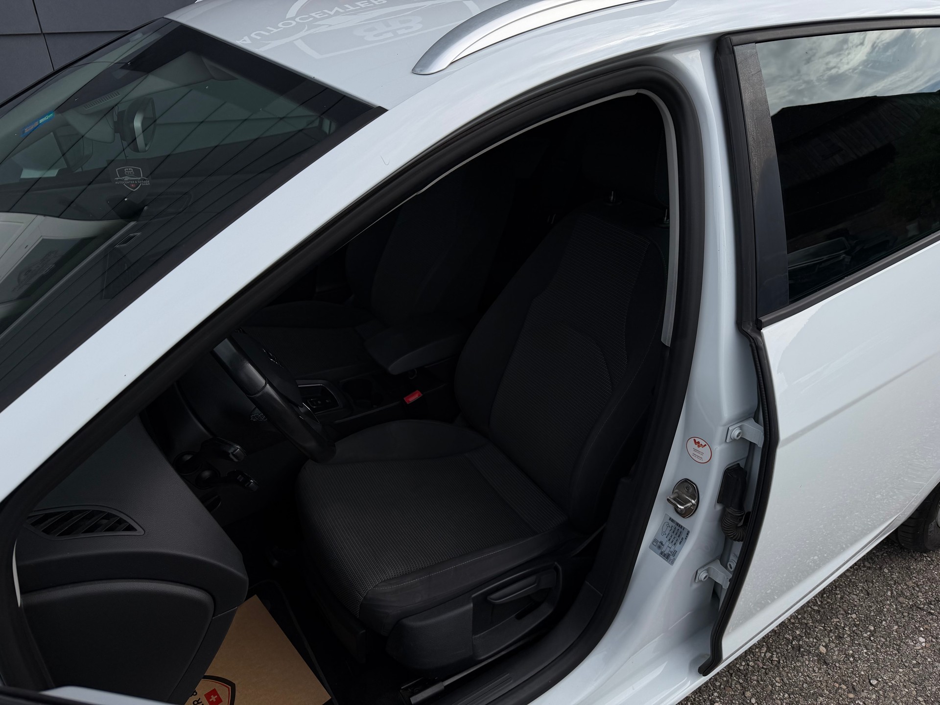 SEAT Leon ST 2.0 TDI CR Style 4Drive DSG-image-10