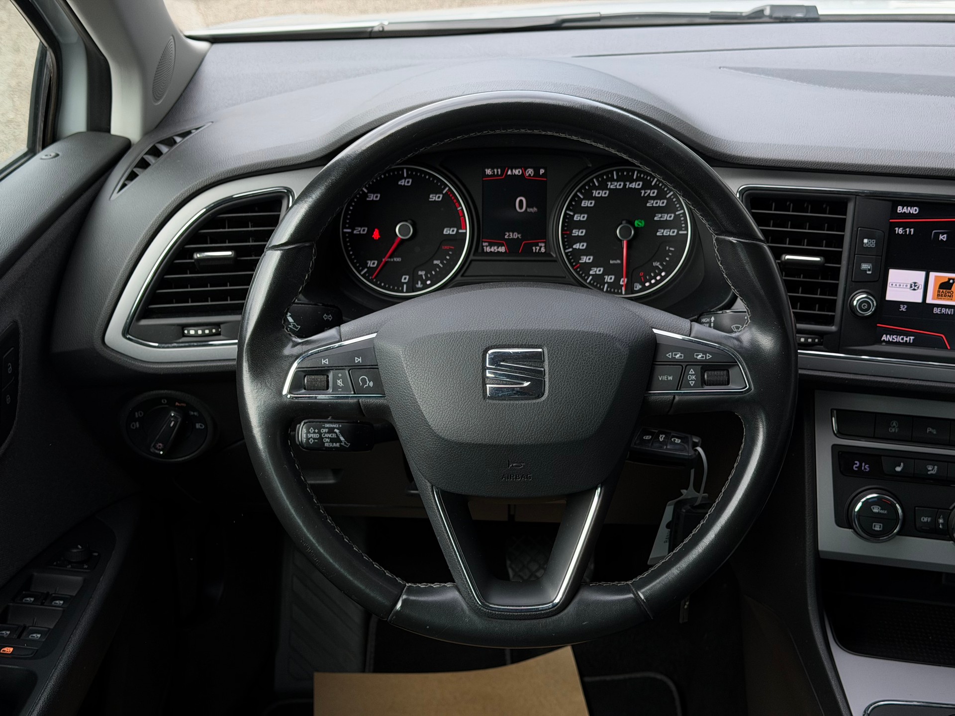 SEAT Leon ST 2.0 TDI CR Style 4Drive DSG-image-14