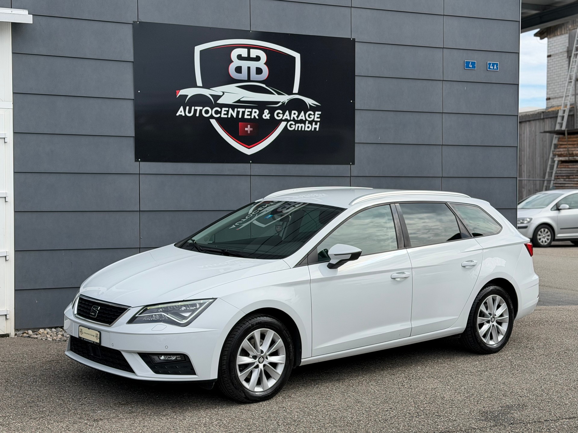 SEAT Leon ST 2.0 TDI CR Style 4Drive DSG-image-2