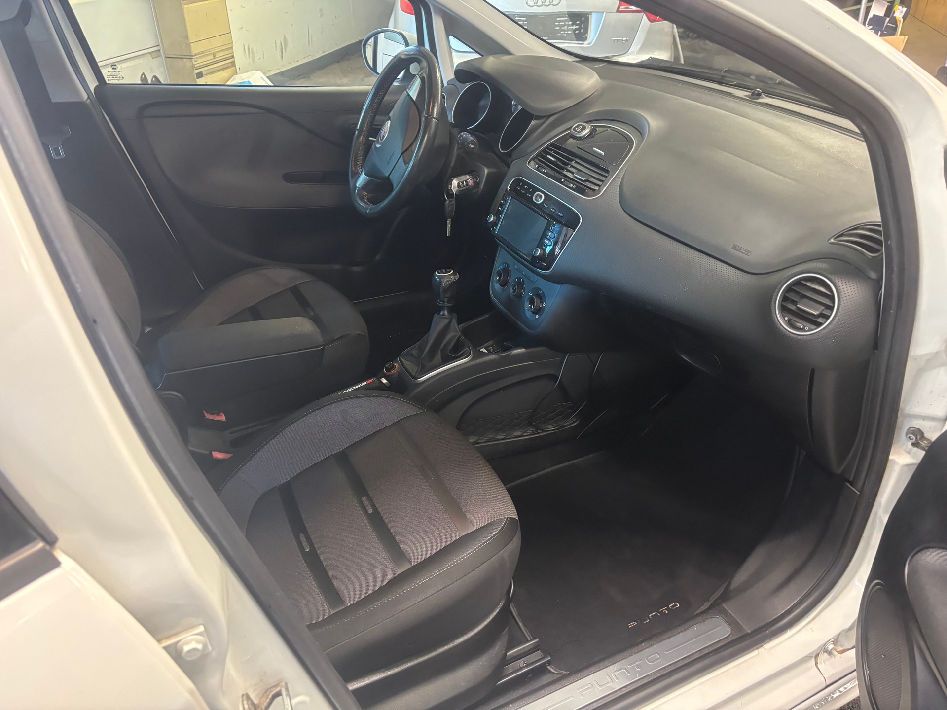 FIAT Punto Evo 1.4 16V Dynamic-image-6