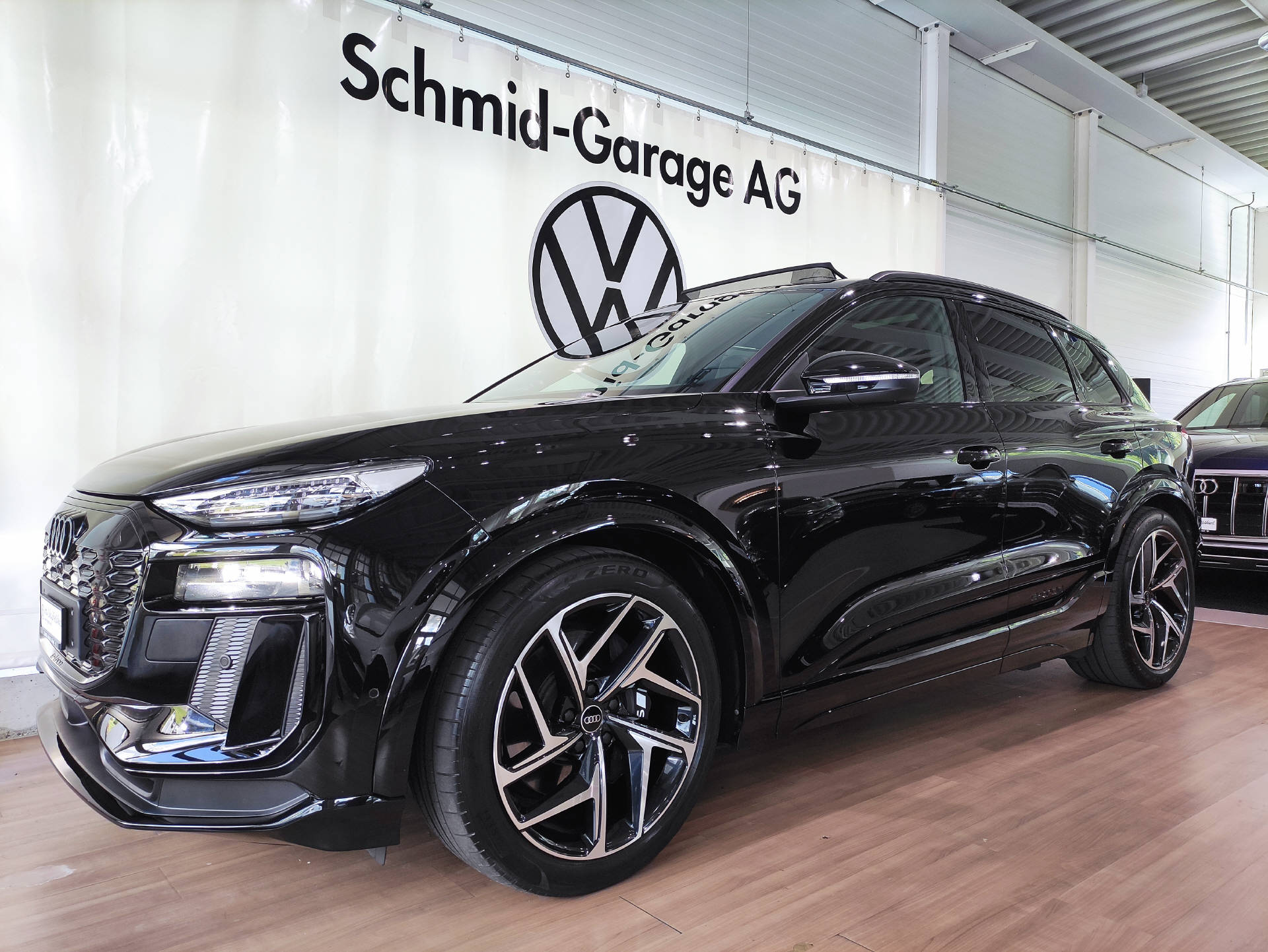 AUDI SQ6 e-tron quattro-image-1
