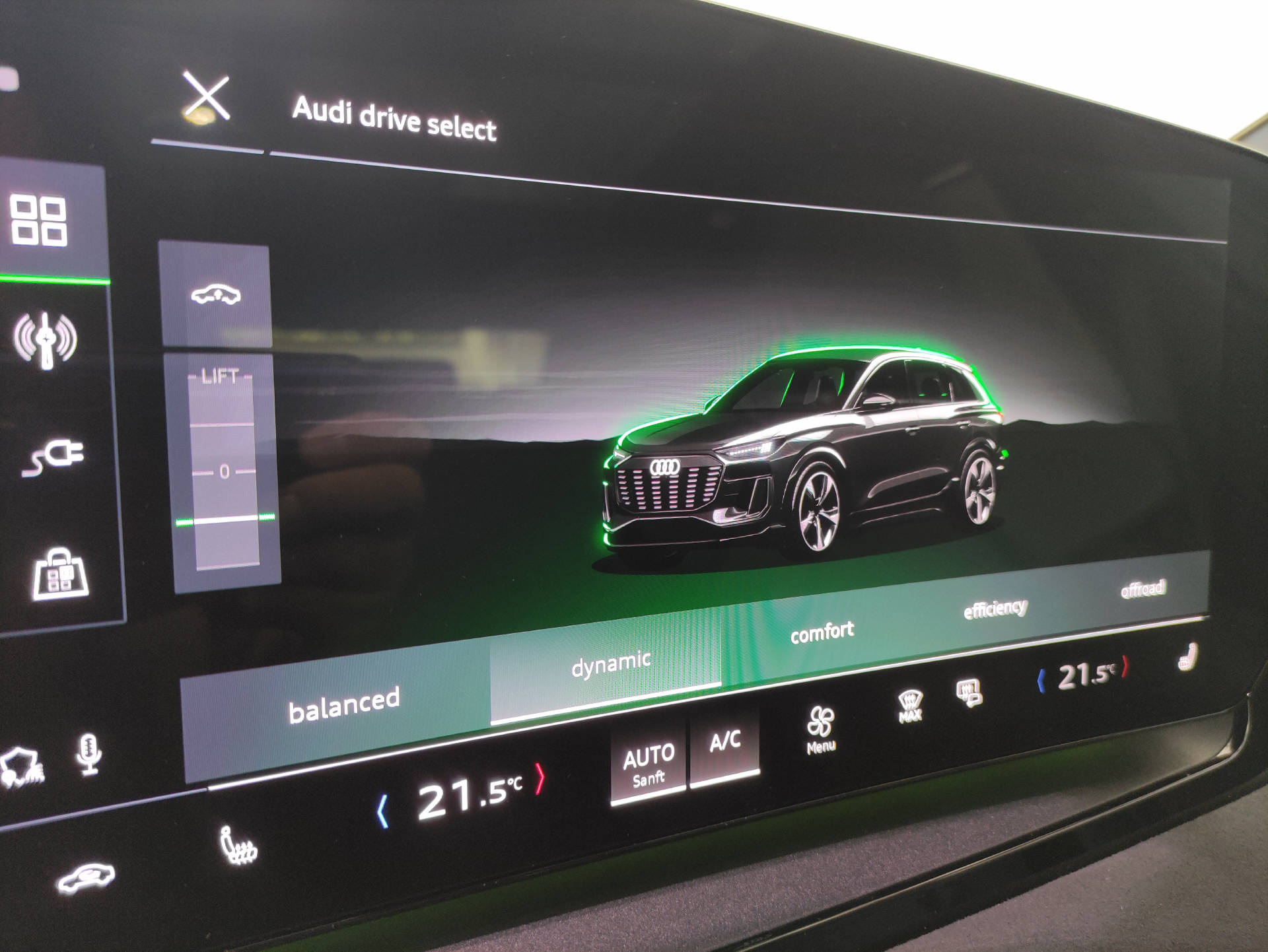 AUDI SQ6 e-tron quattro-image-10