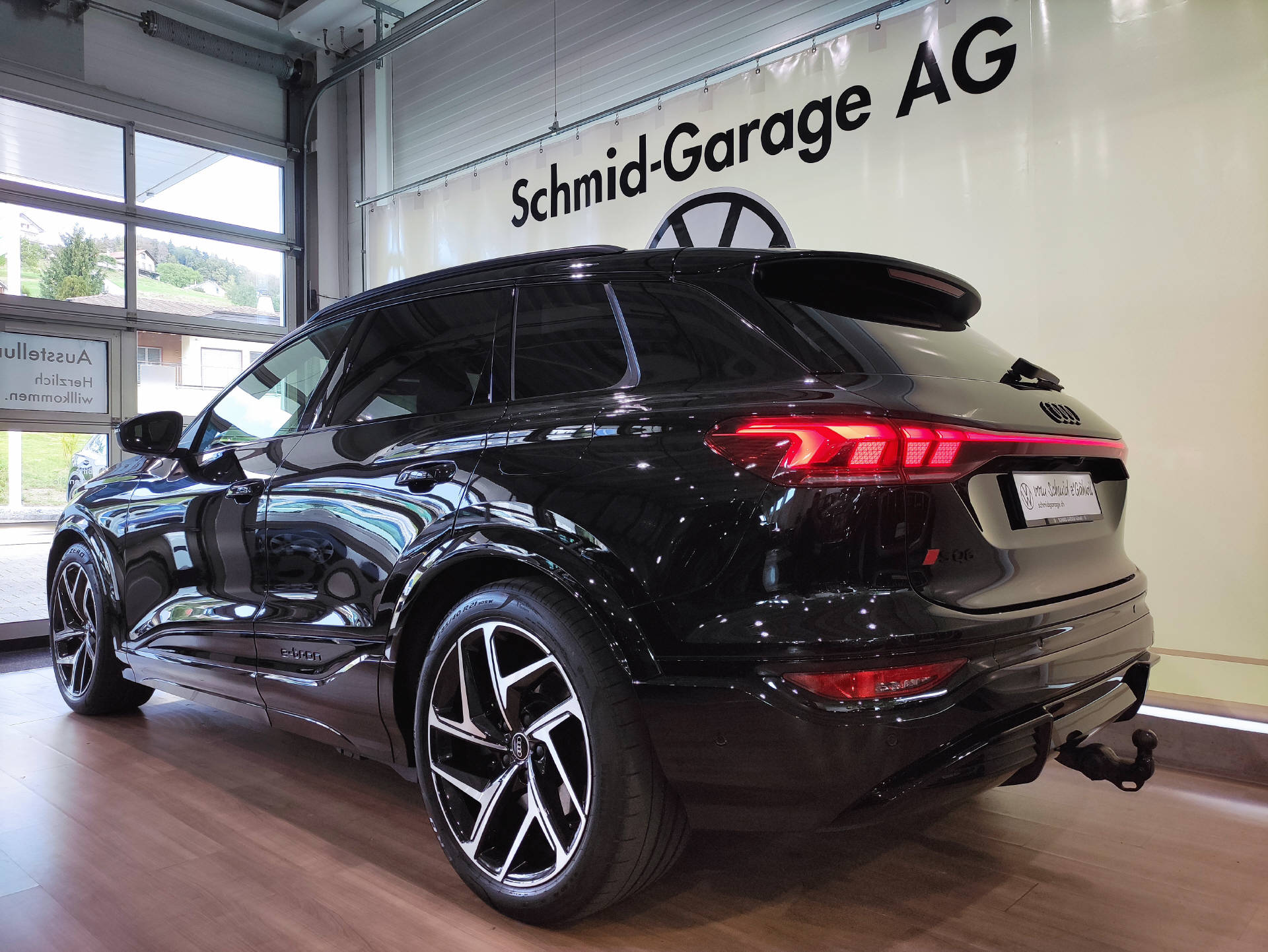AUDI SQ6 e-tron quattro-image-21