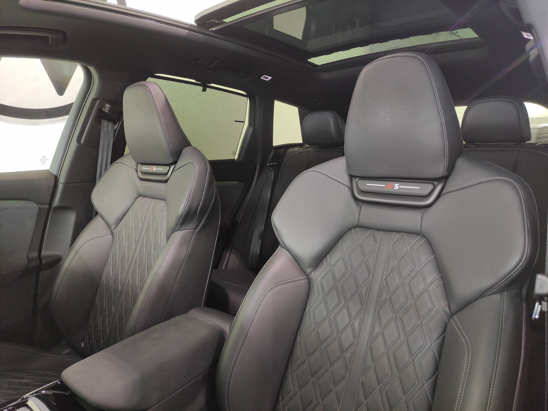 AUDI SQ6 e-tron quattro-image-6