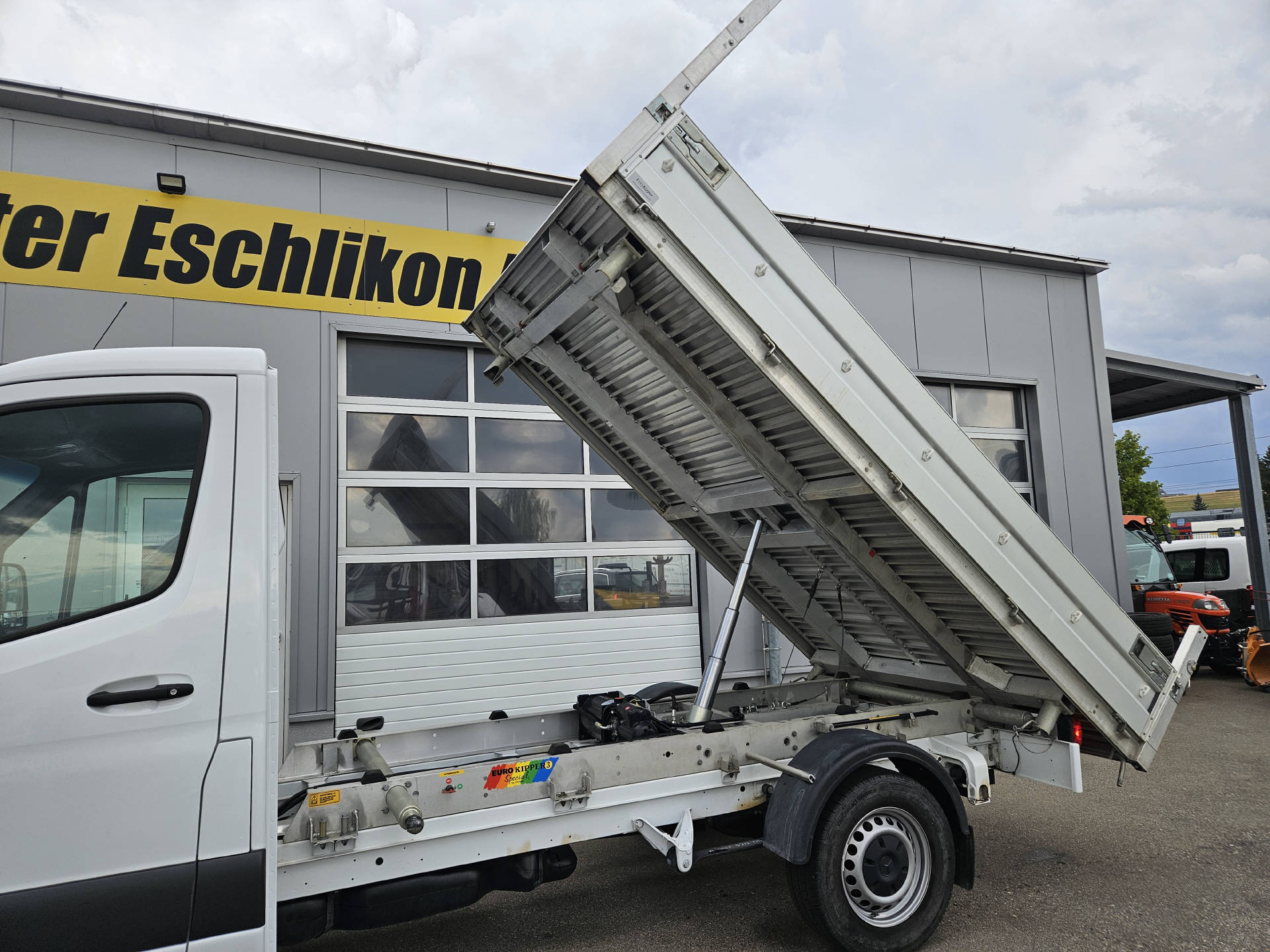 MERCEDES-BENZ Sprinter 317 Kab.-Ch. 3665 S 2.0 CDI 170* Automat * Klima * 3-Seitenkipper * Gratis-Service *-showroom-element-1