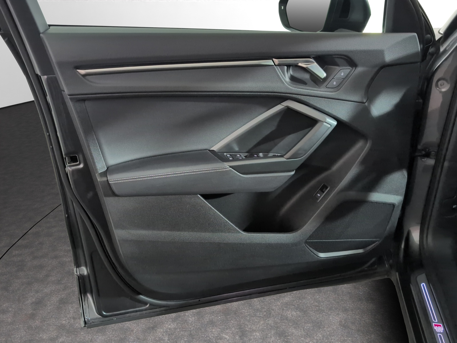 AUDI Q3 35 TFSI S line Attraction S-tronic-image-13