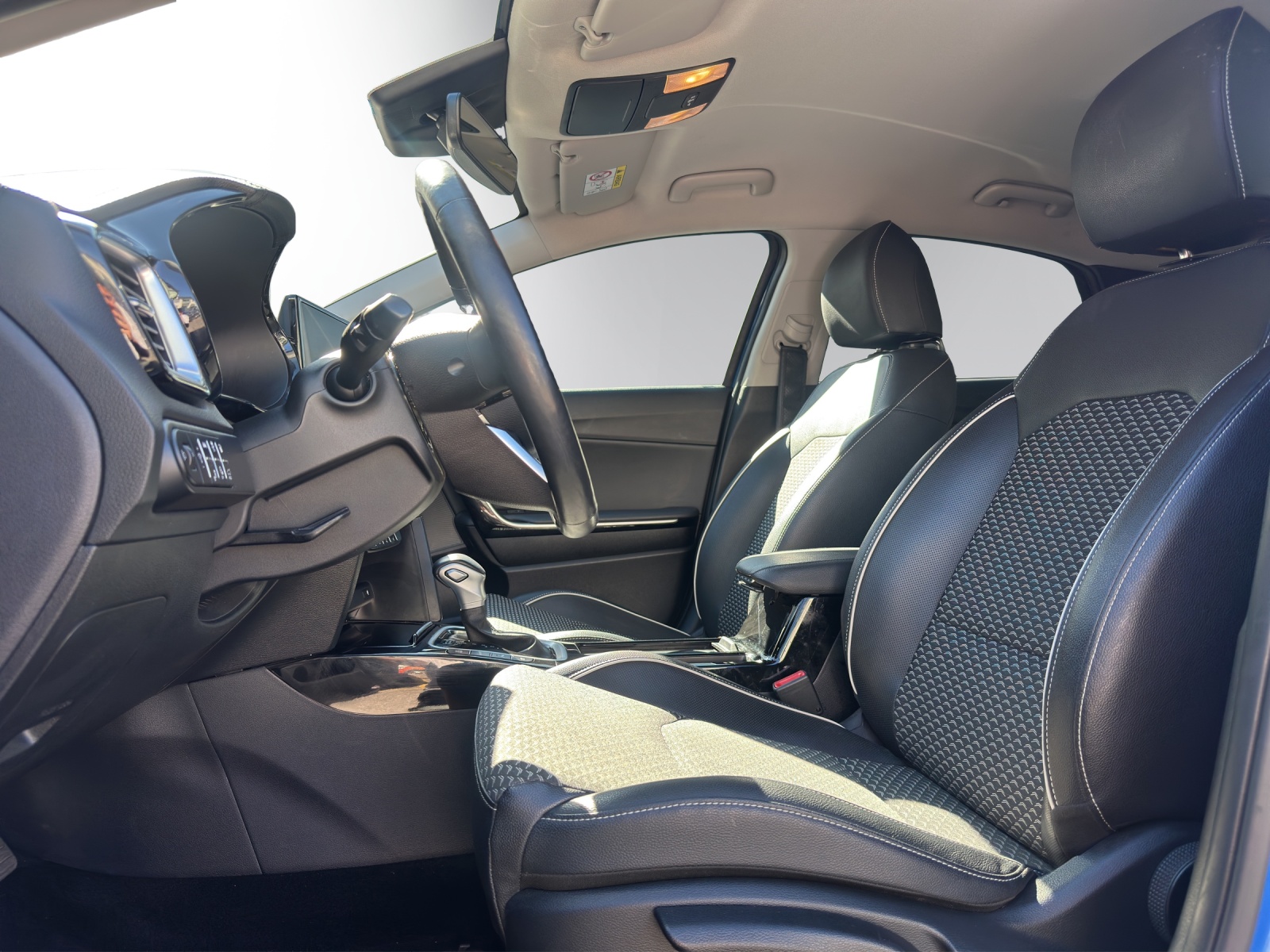 KIA Xceed 1.6 GDi Plug-in Hybrid Style DCT-image-9