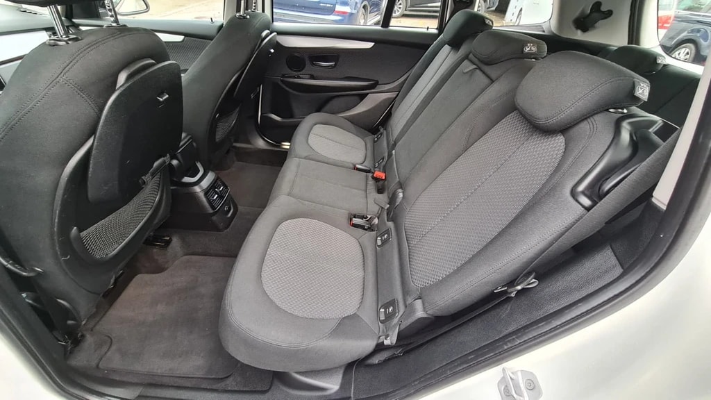 BMW 218d xDrive Gran Tourer Steptronic ** 7-Plätzer ** Gr-Navi ** RF-Kamera ** Anh-Kupplung ** Frisch Ab MFK & Service **-image-14