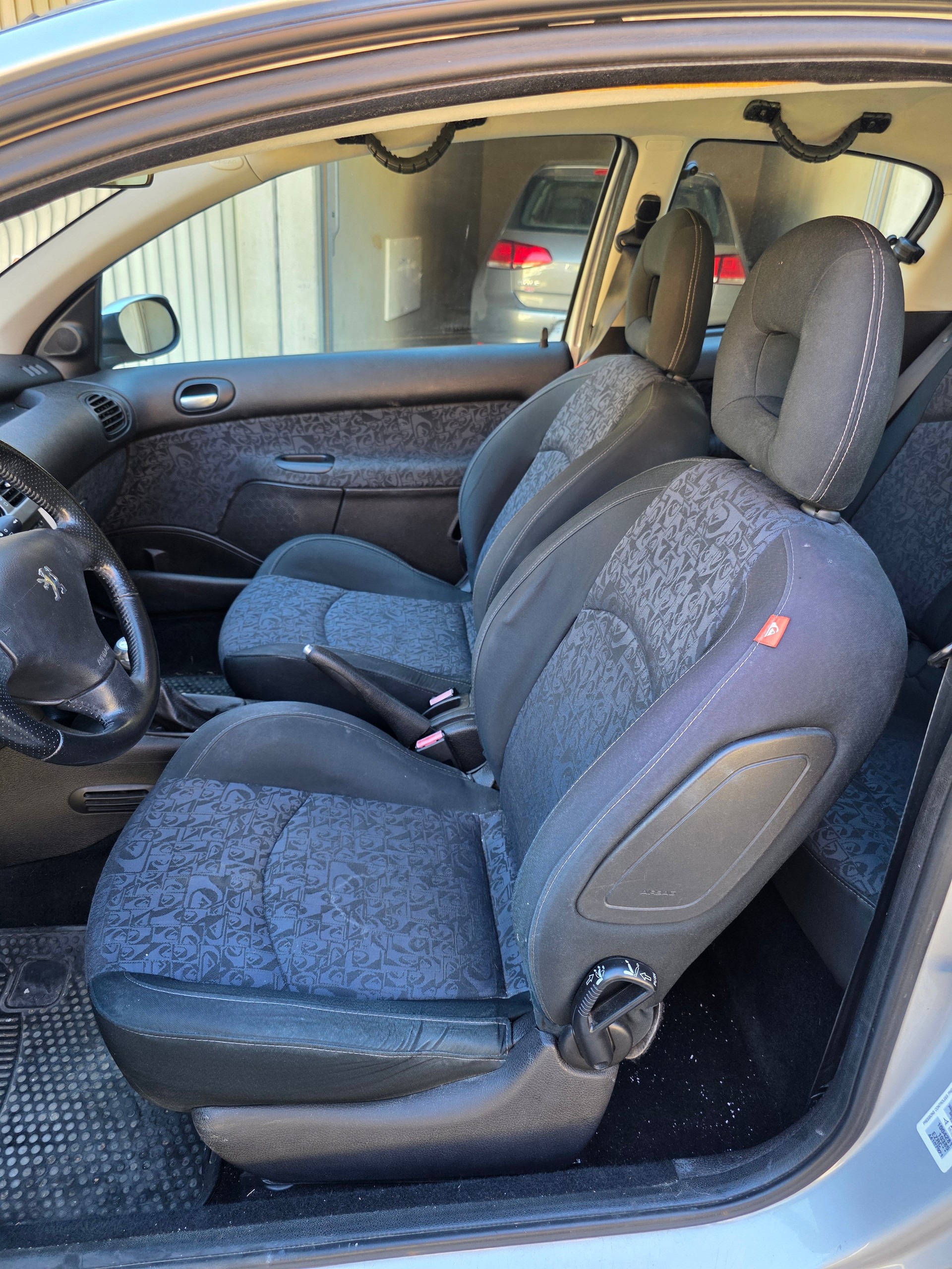 PEUGEOT 206 1.6 16V Quiksilver-image-9