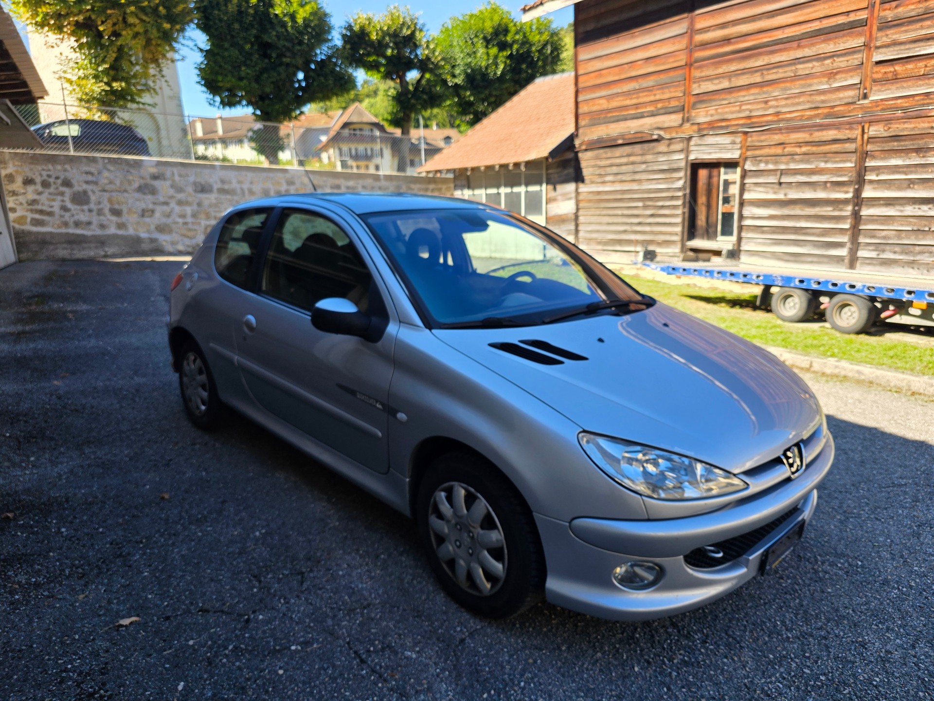 PEUGEOT 206 1.6 16V Quiksilver-image-2