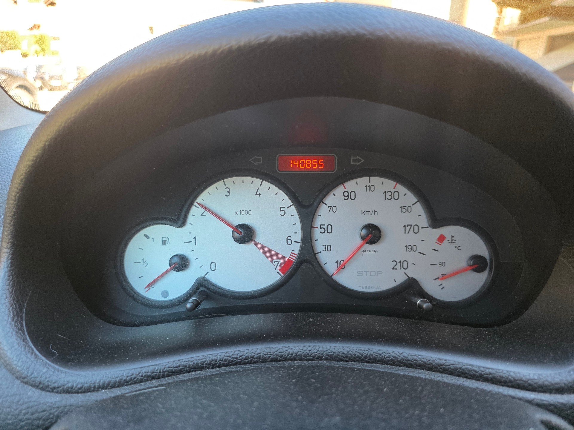 PEUGEOT 206 1.6 16V Quiksilver-image-7