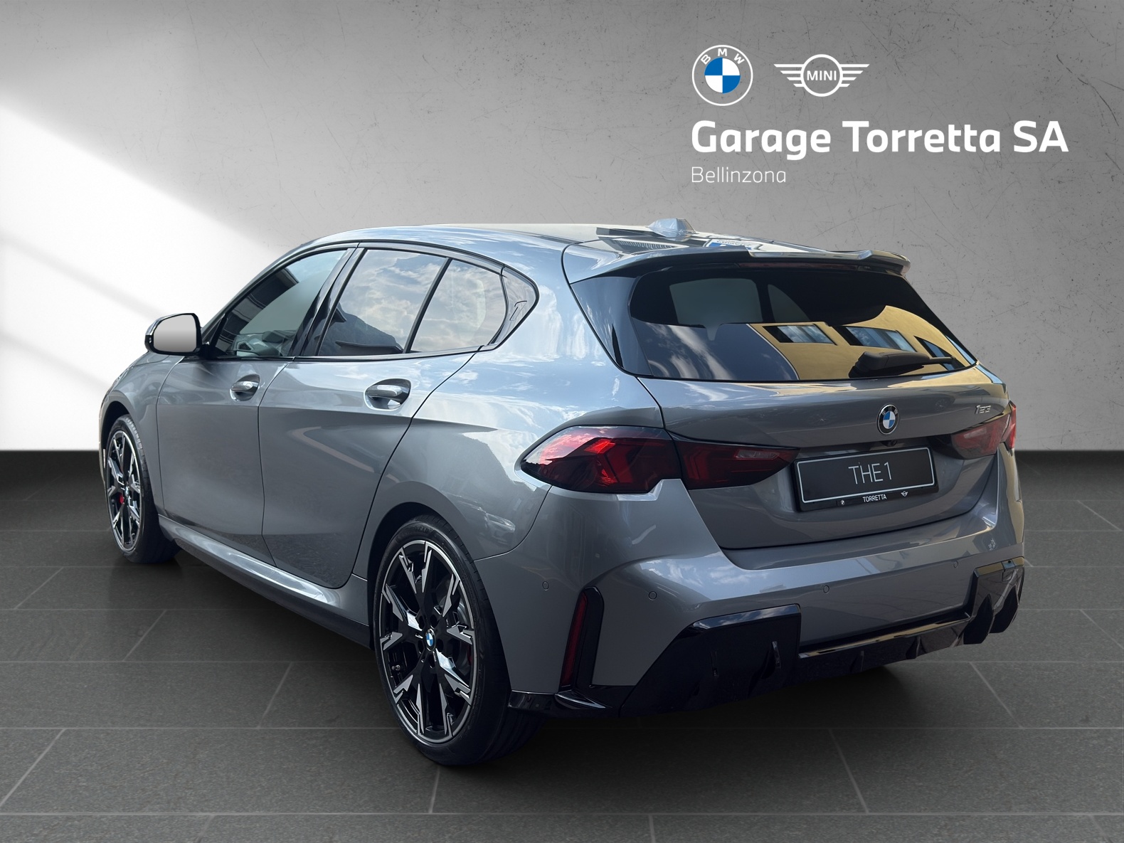 BMW 123 xDrive M Sport Pro Steptronic-image-2