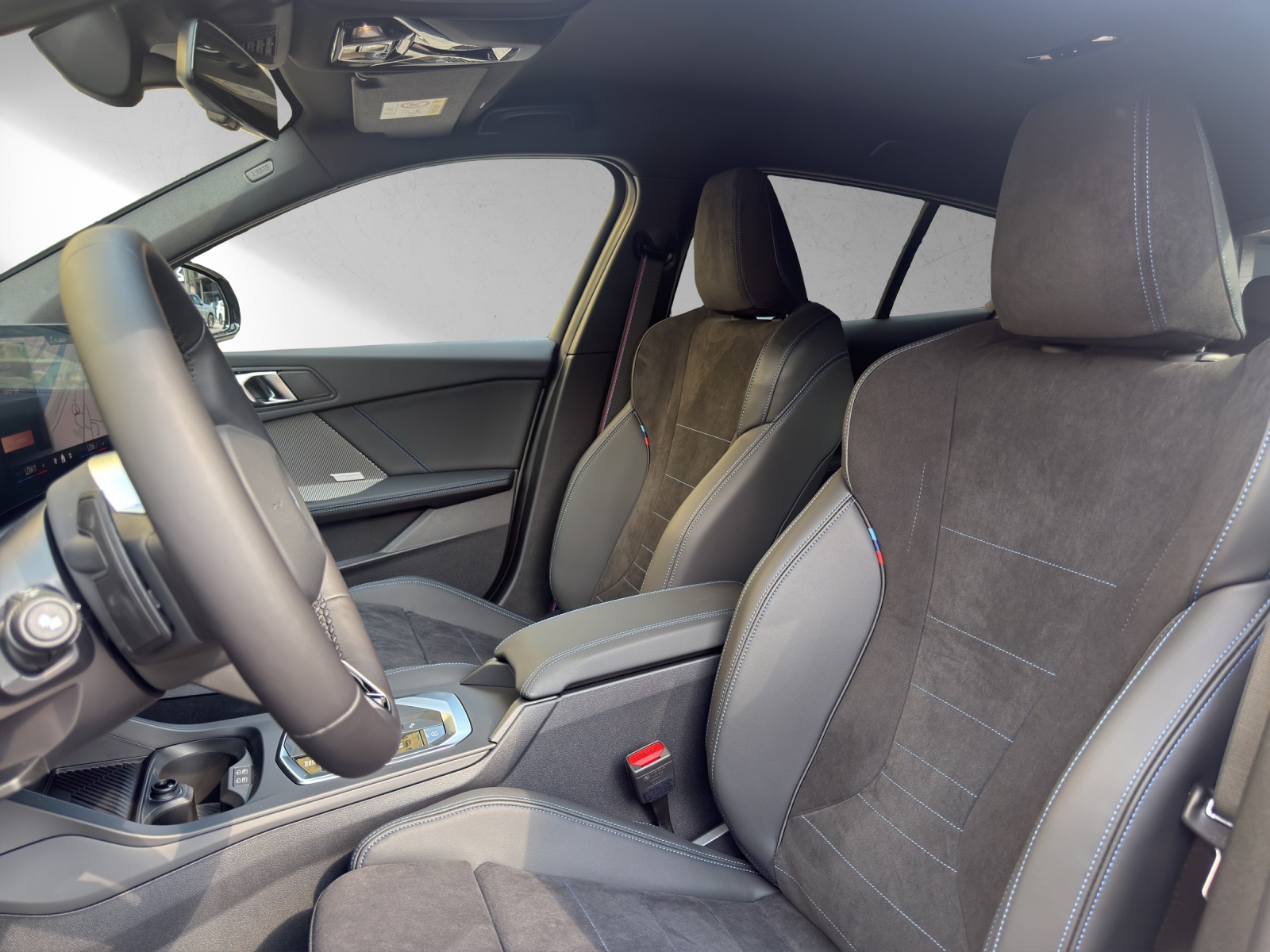 BMW 123 xDrive M Sport Pro Steptronic-image-15