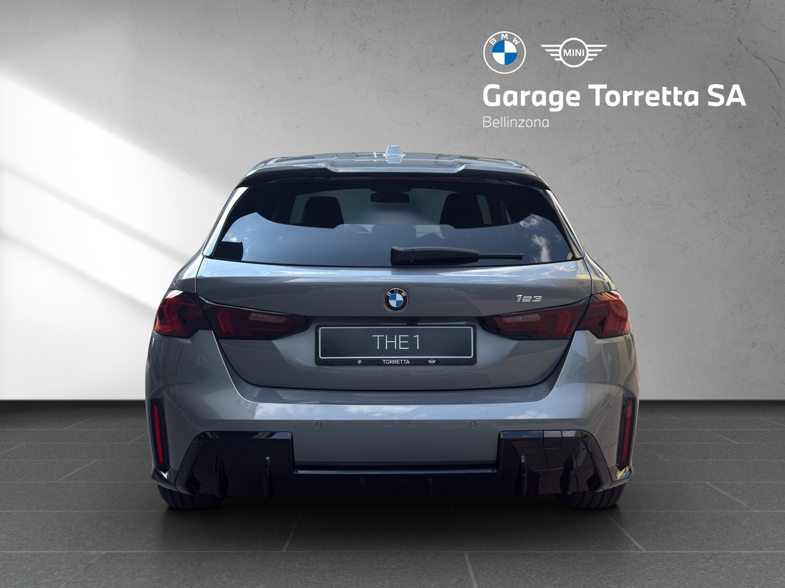 BMW 123 xDrive M Sport Pro Steptronic-image-3