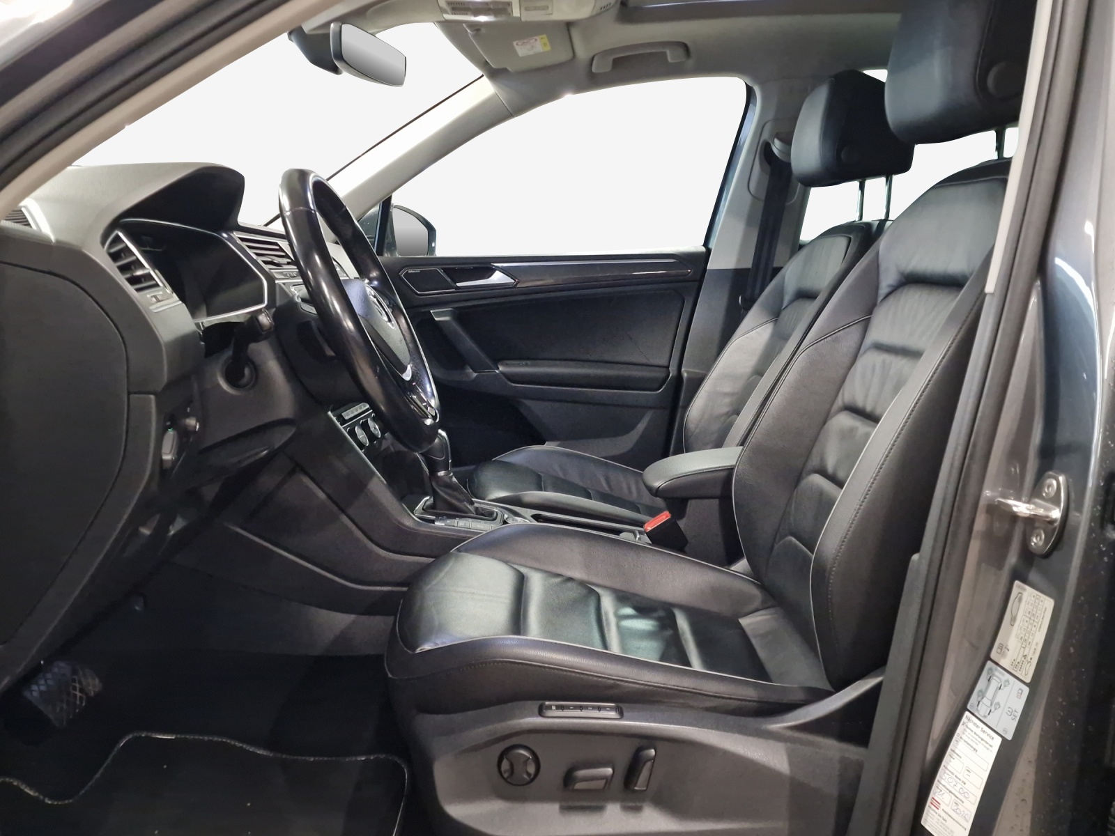 VW Tiguan 2.0 TDI SCR Highline 4Motion DSG-image-7