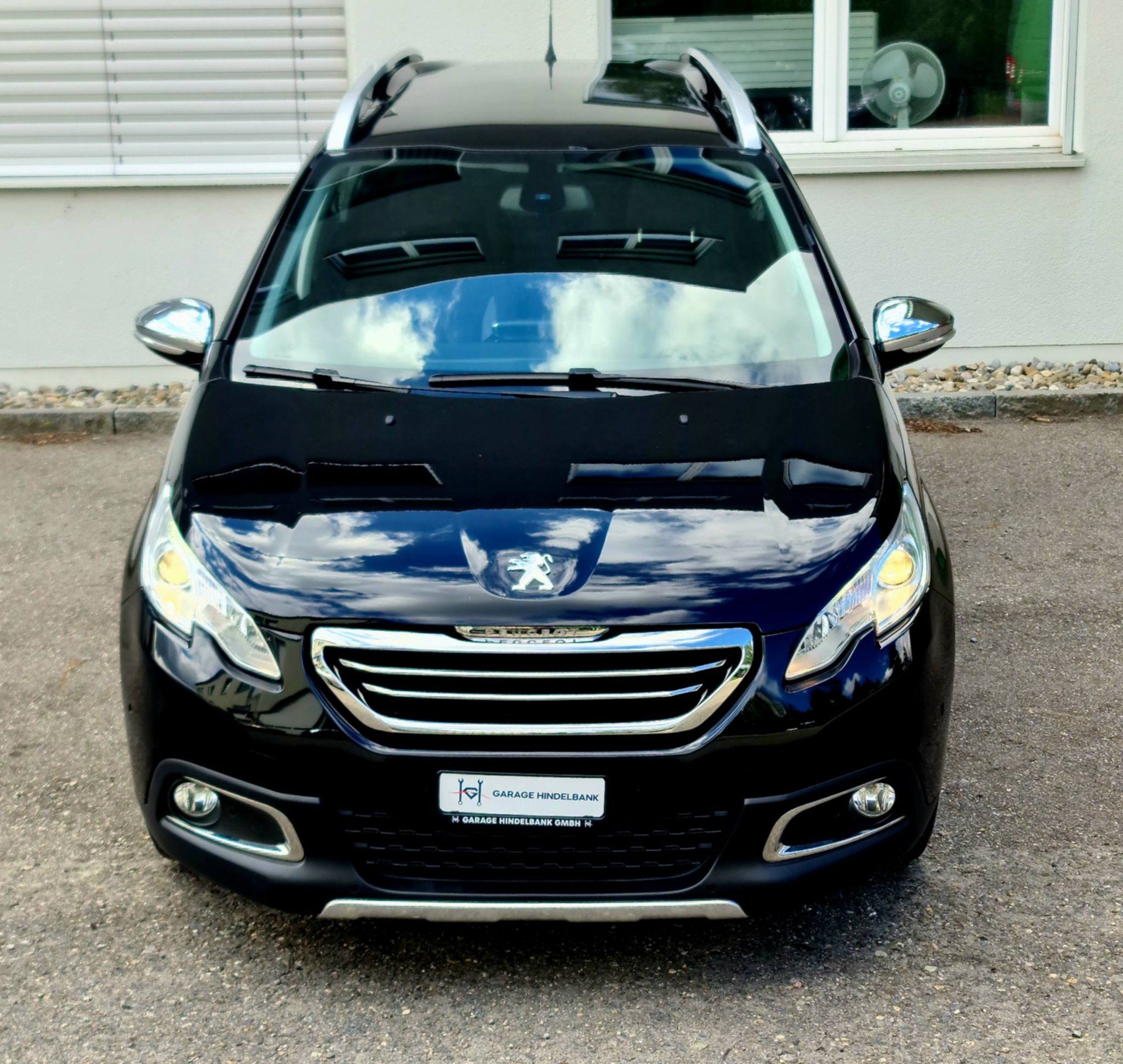 PEUGEOT 2008 1.2 PureTech Active EAT6-showroom-element-3