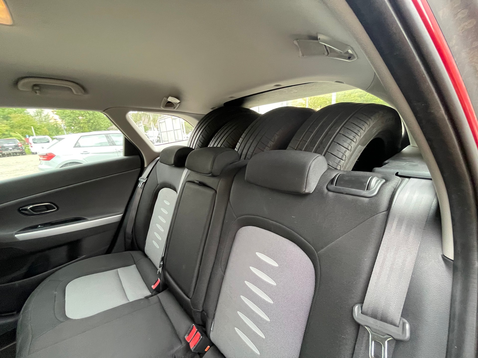 KIA Cee'd Sportswagon 1.6 GDi Trend-image-6