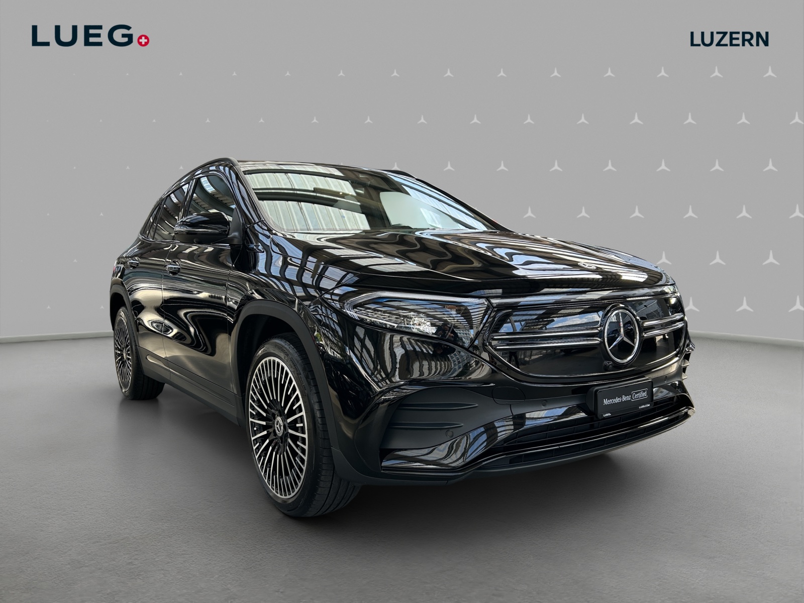 MERCEDES-BENZ EQA 350 AMG Line 4Matic-image-4